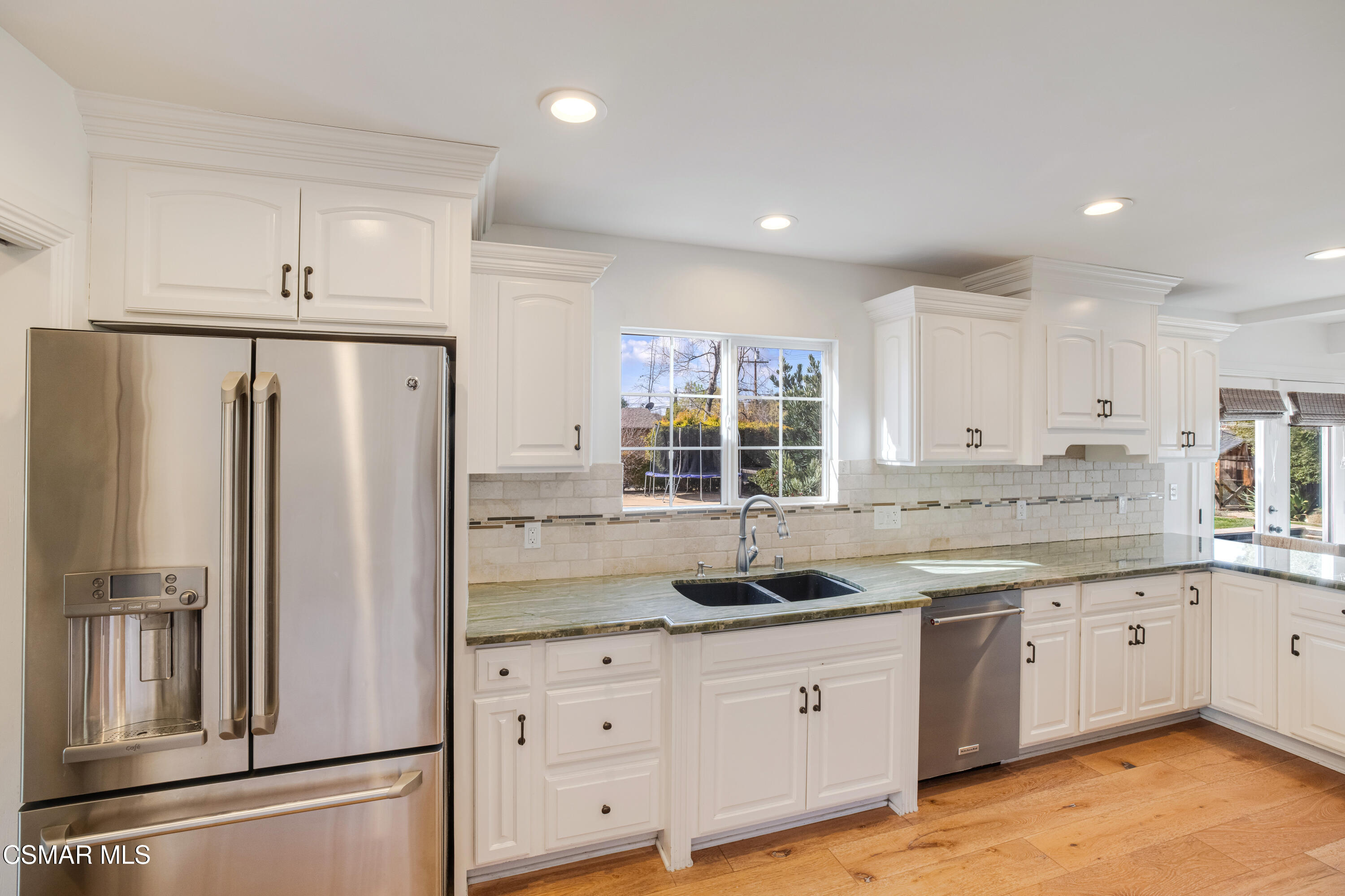 1407 Strawberry Hill Road