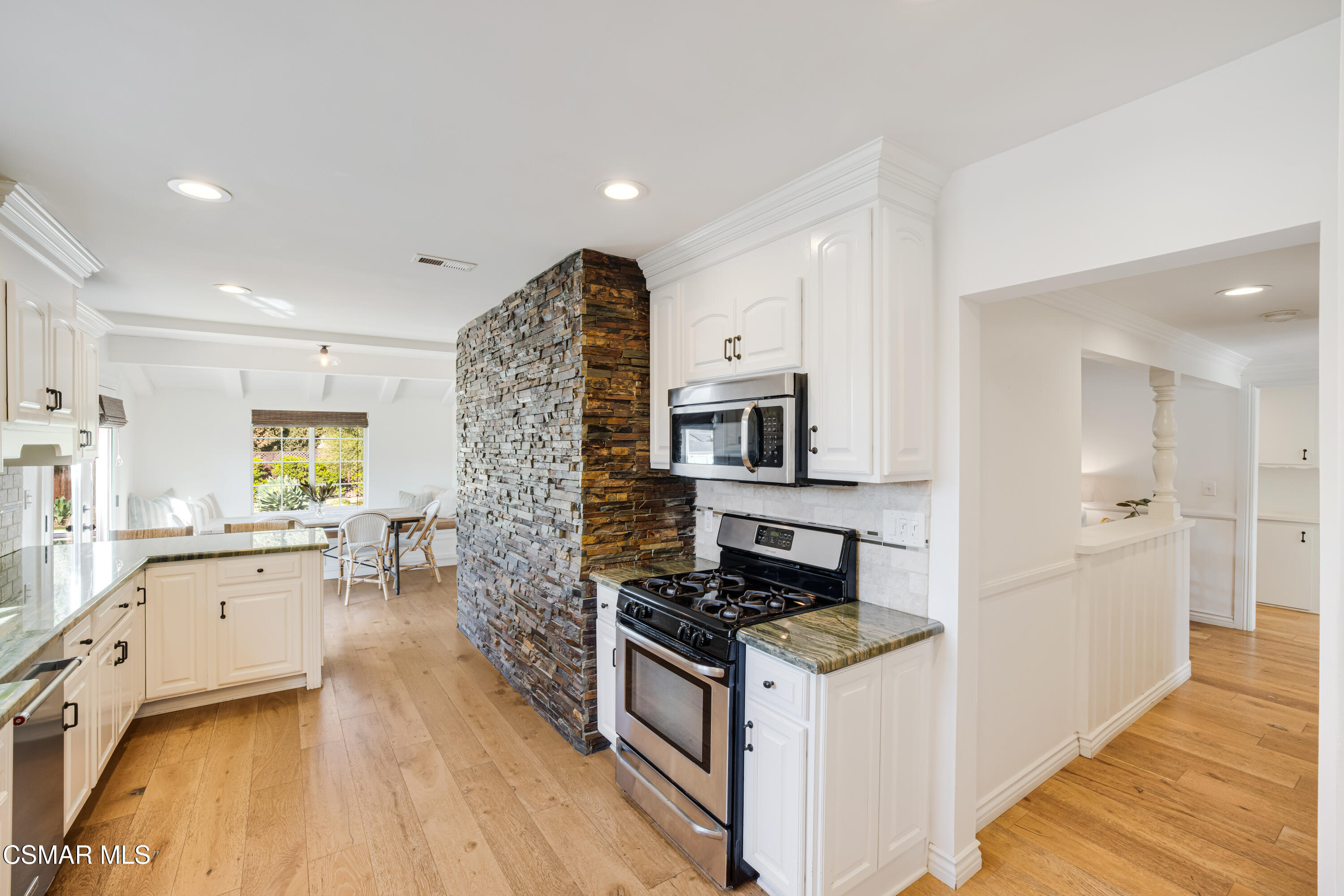1407 Strawberry Hill Road