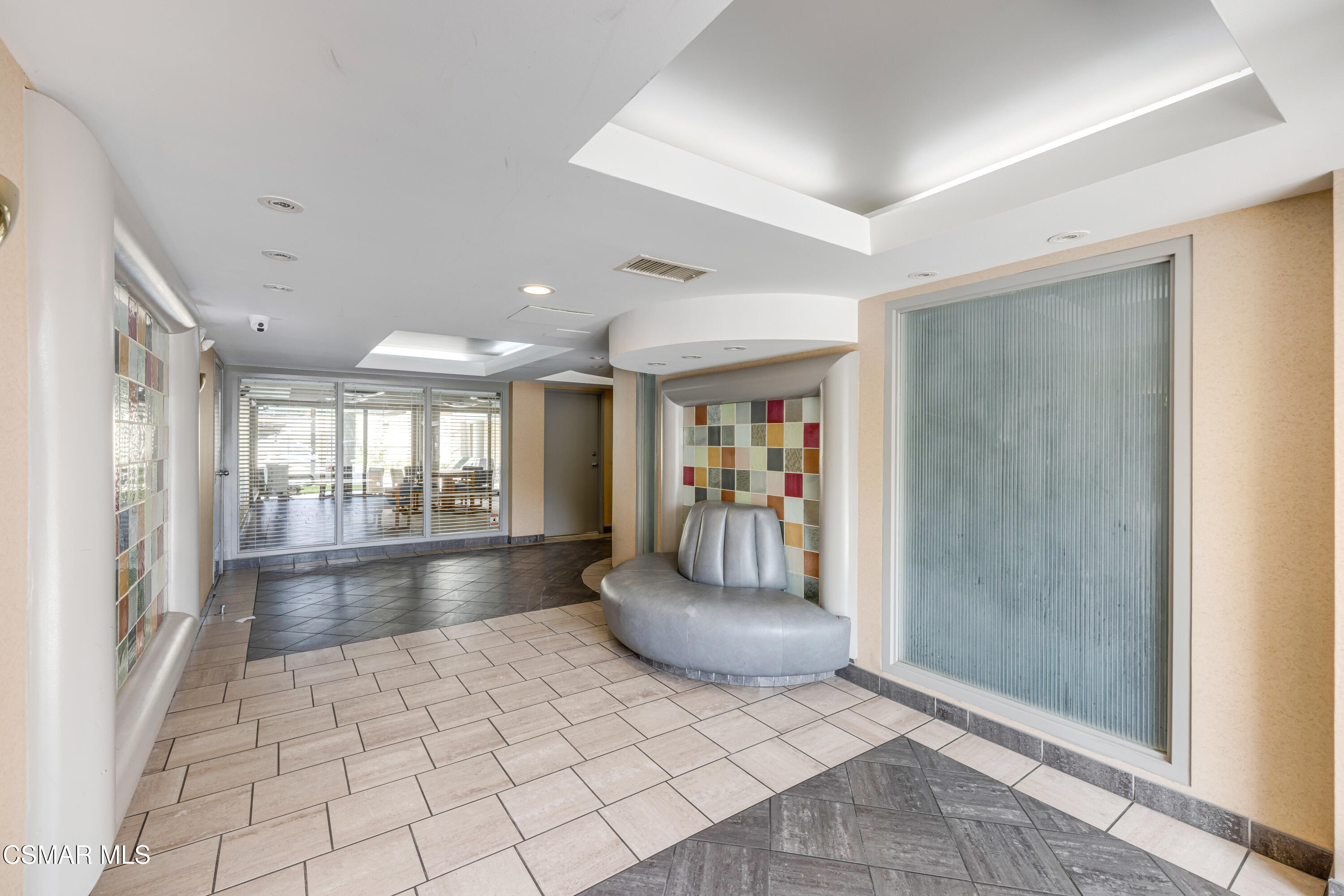 19009 Sherman Way, 10