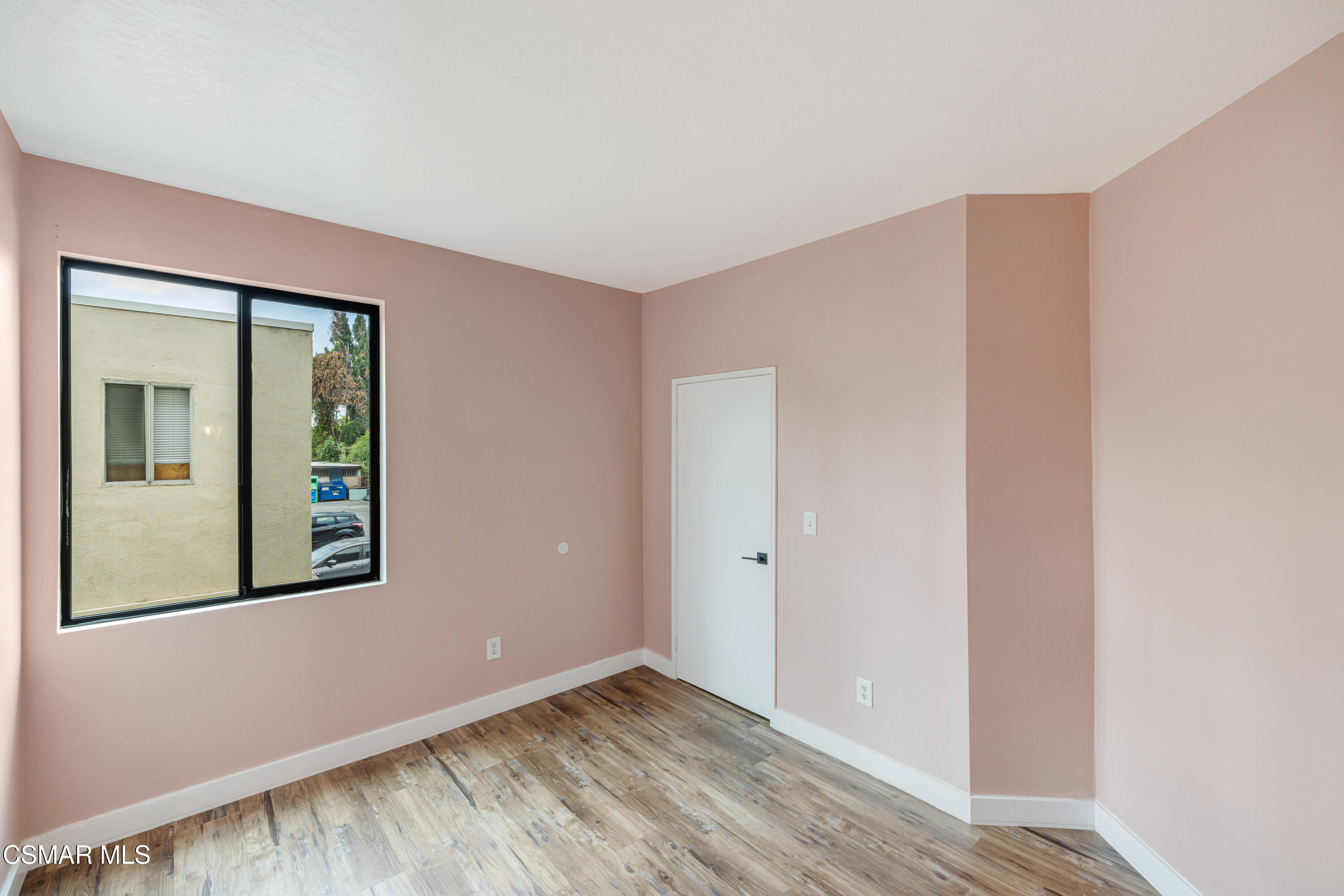 19009 Sherman Way, 10