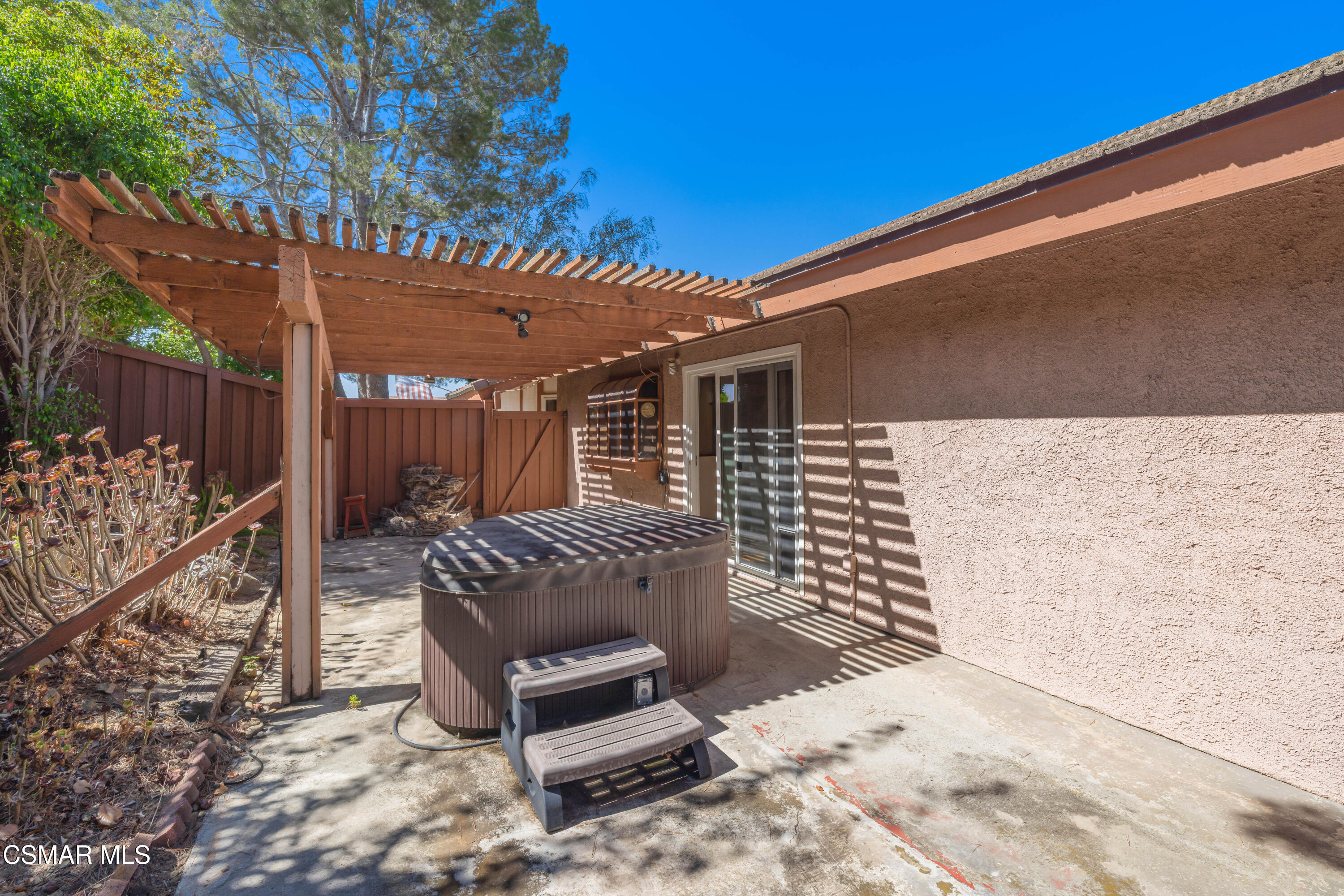 4 Ilex Drive
