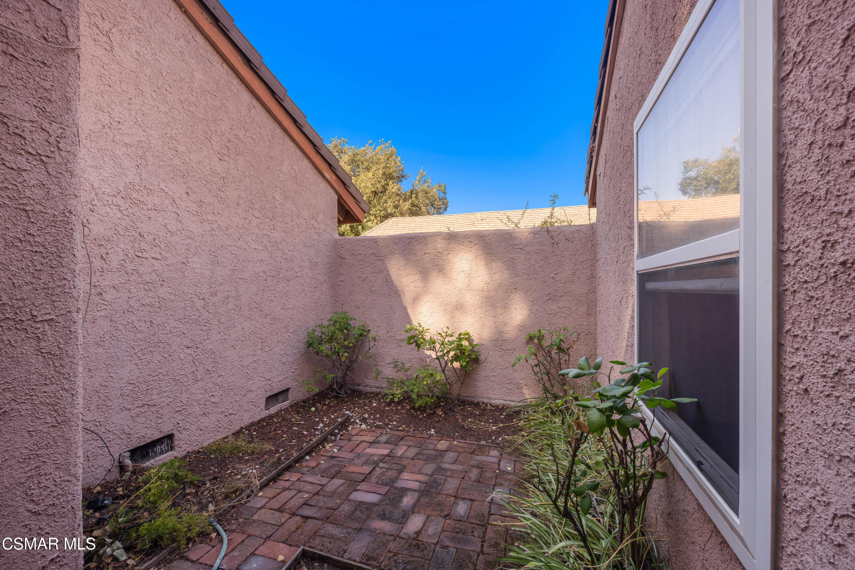 4 Ilex Drive
