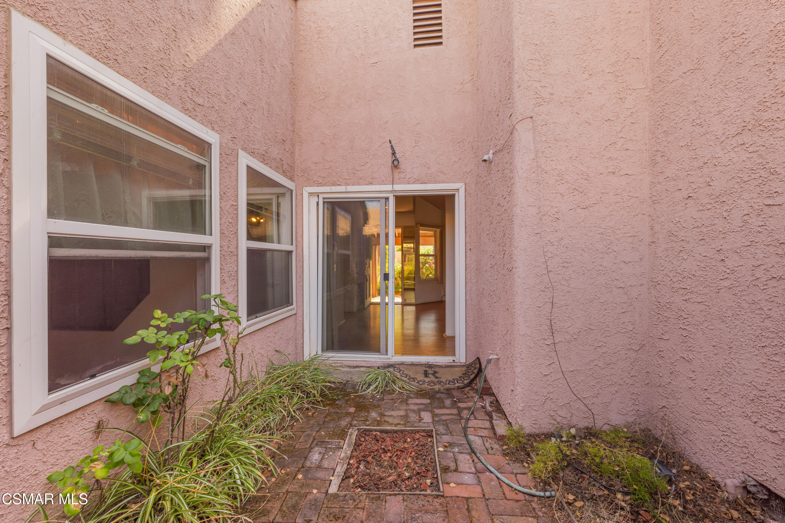 4 Ilex Drive