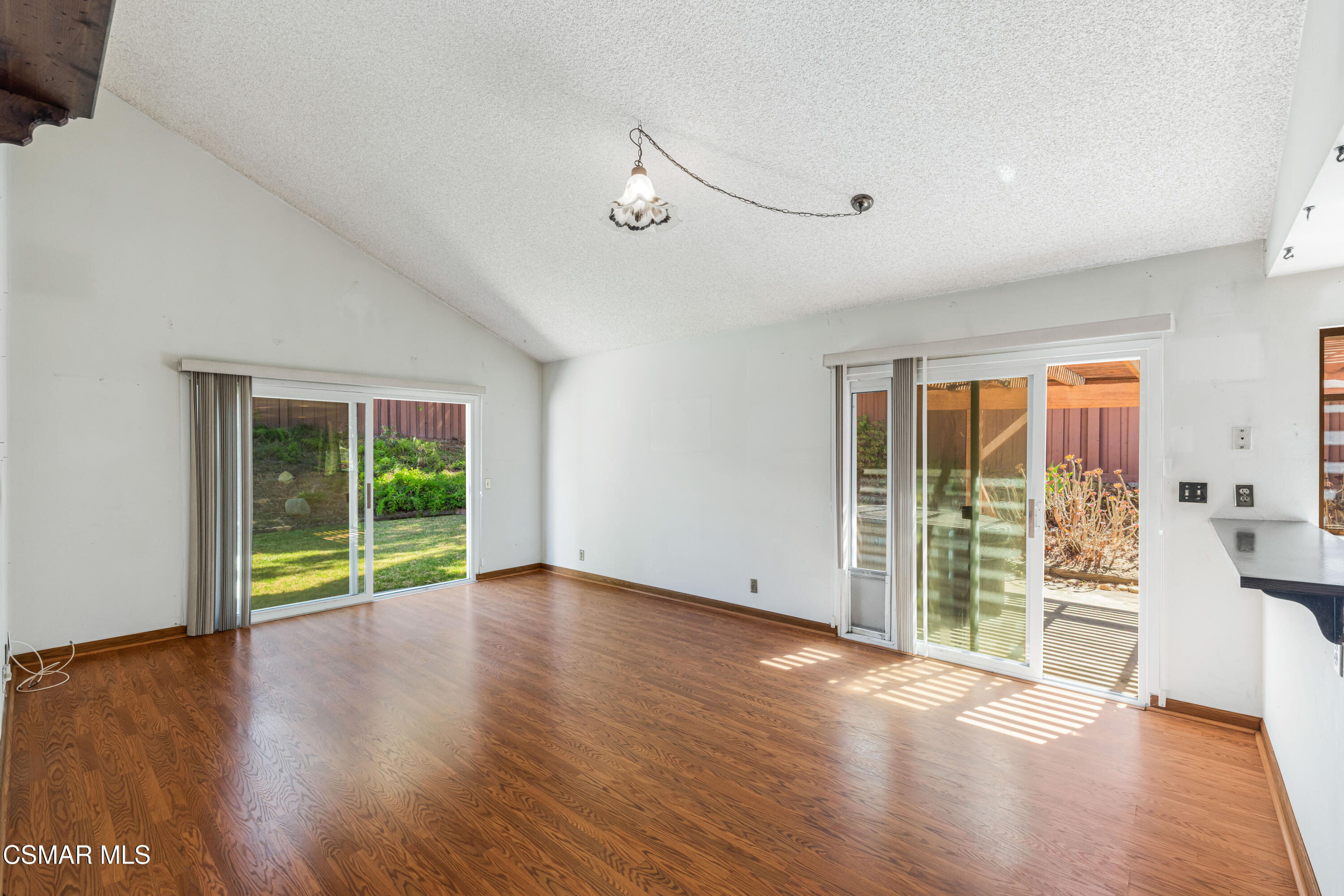 4 Ilex Drive