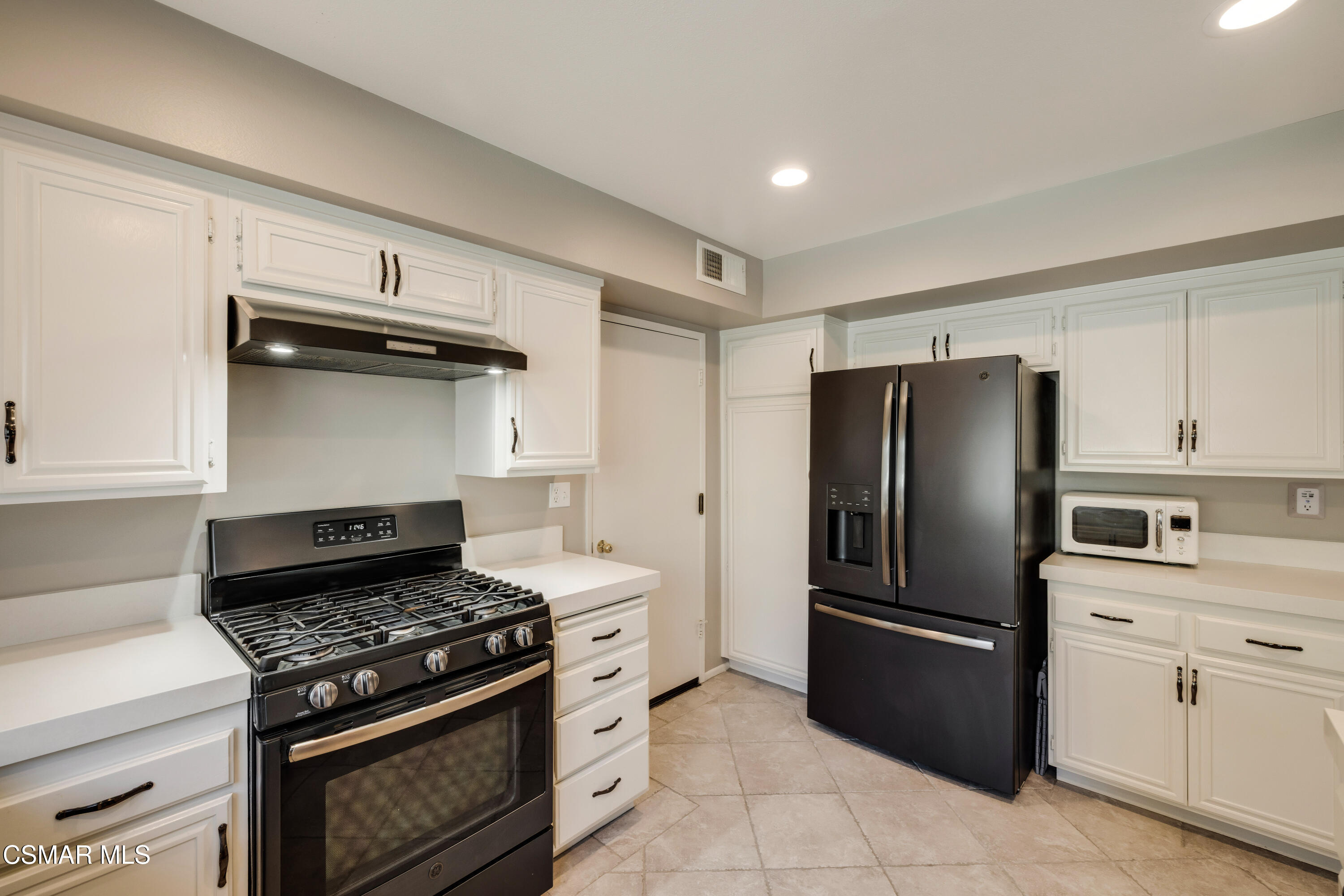 4471 Skyglen Court