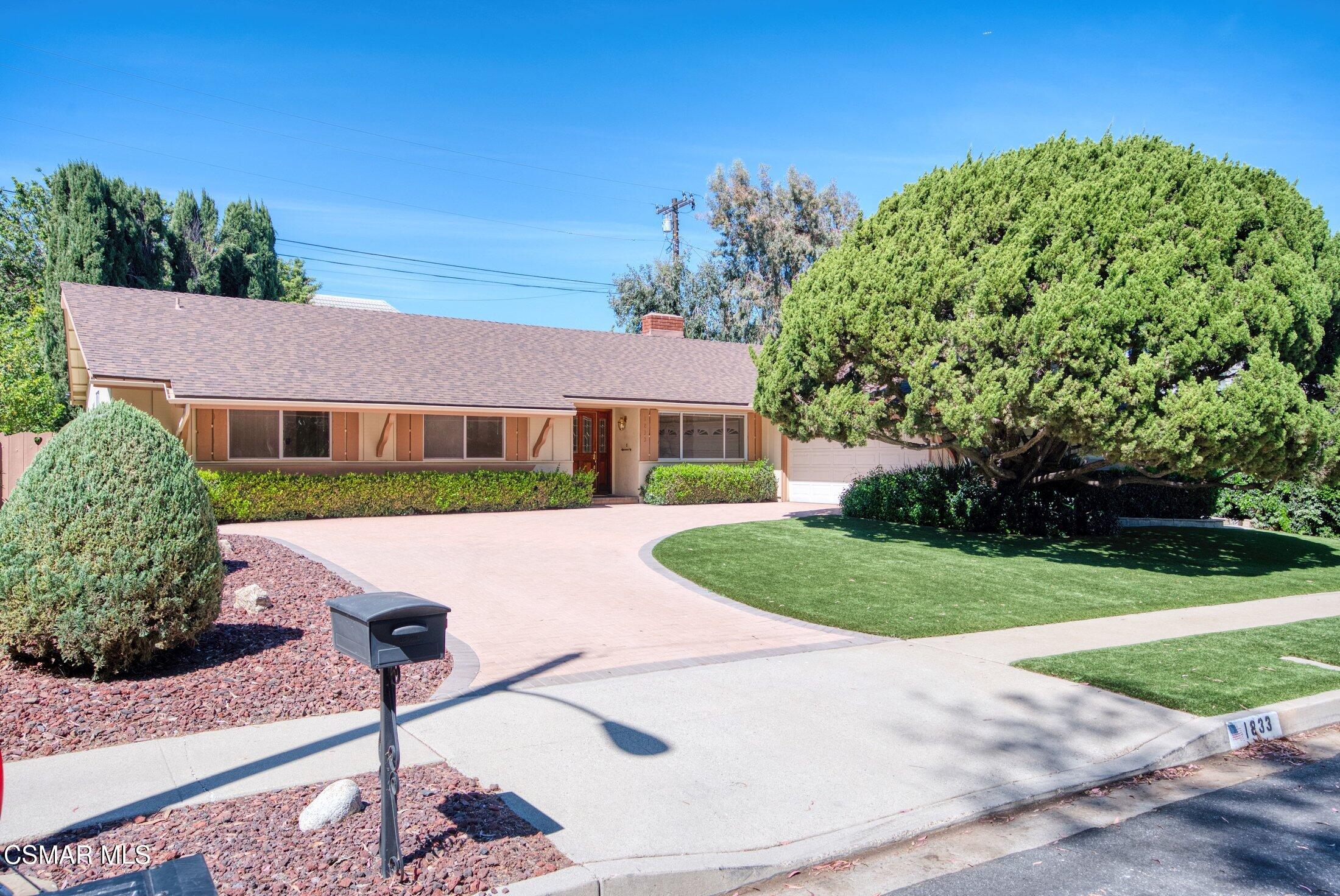 1833 Hendrix Avenue