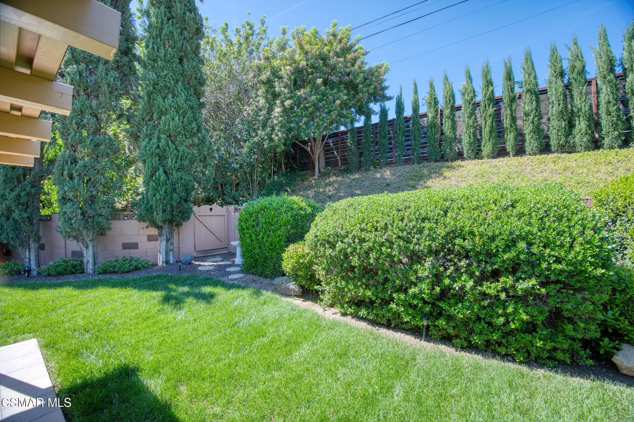 1833 Hendrix Avenue