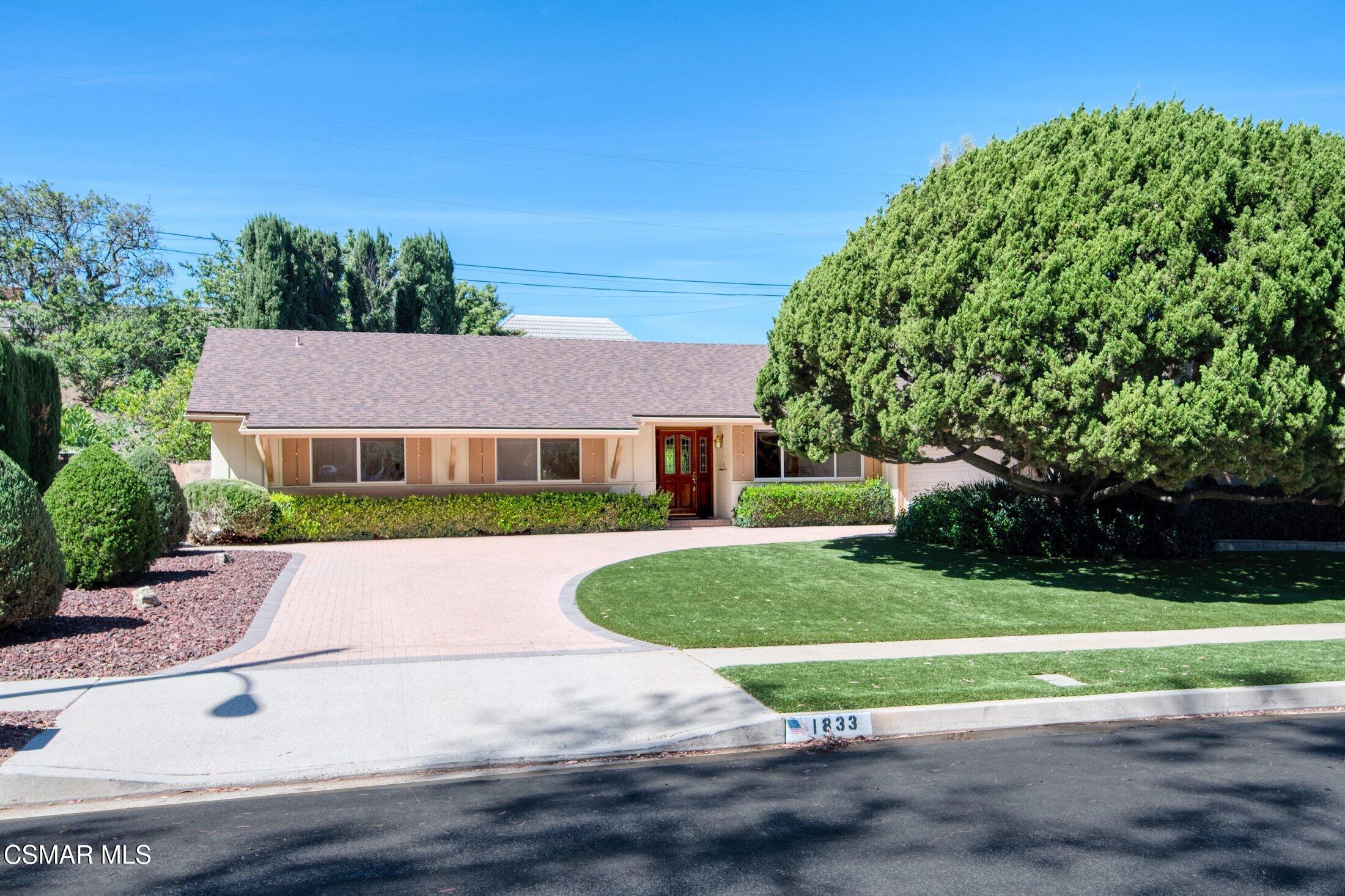 1833 Hendrix Avenue