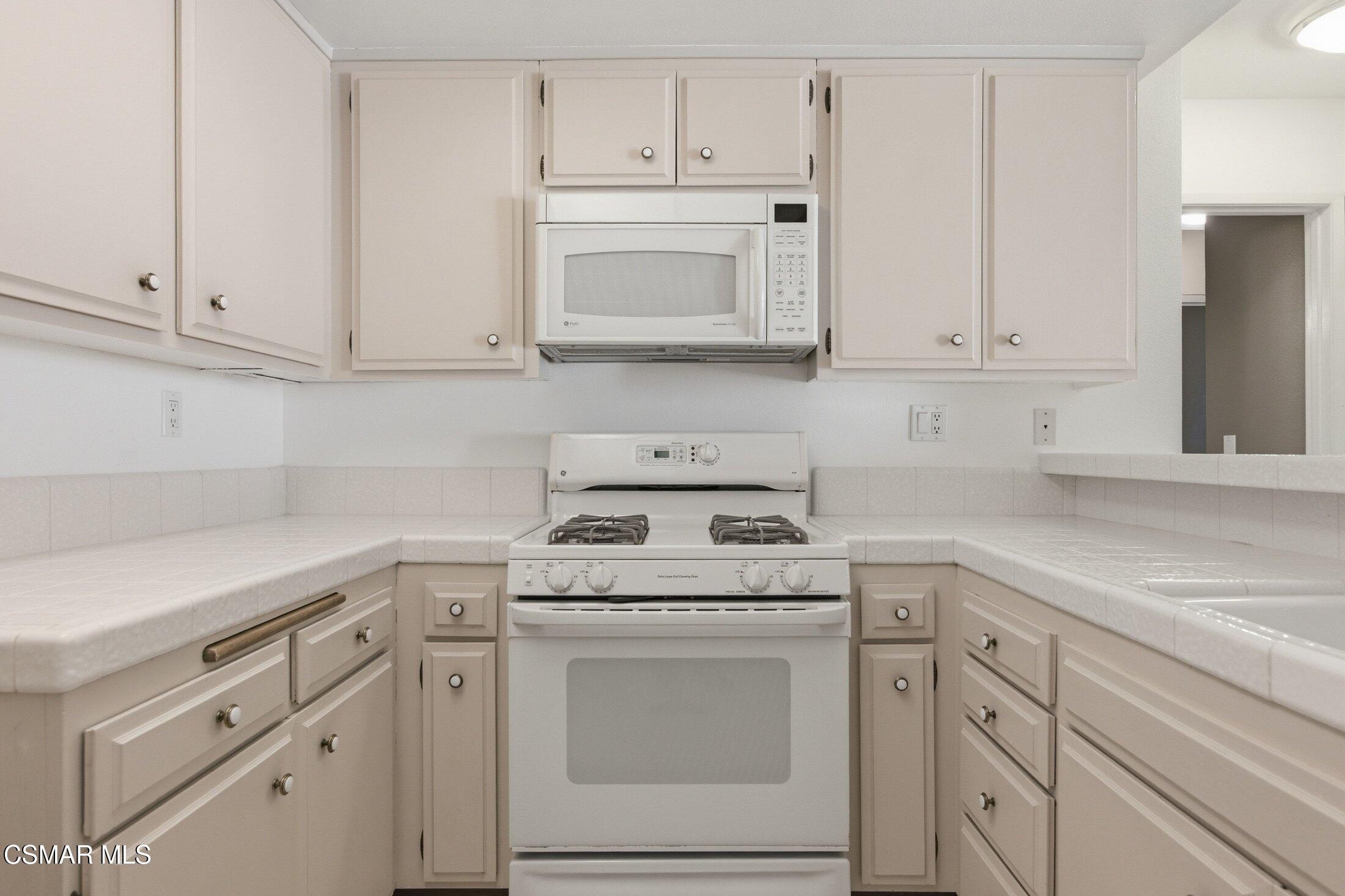 577 Artisan Road, 65