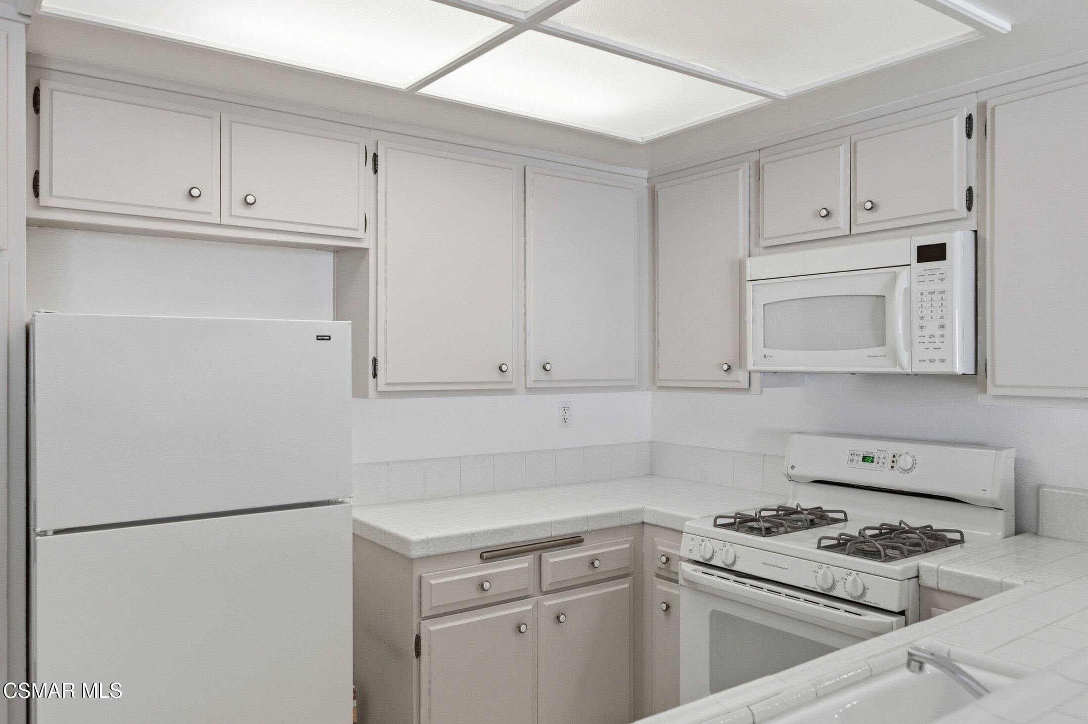577 Artisan Road, 65