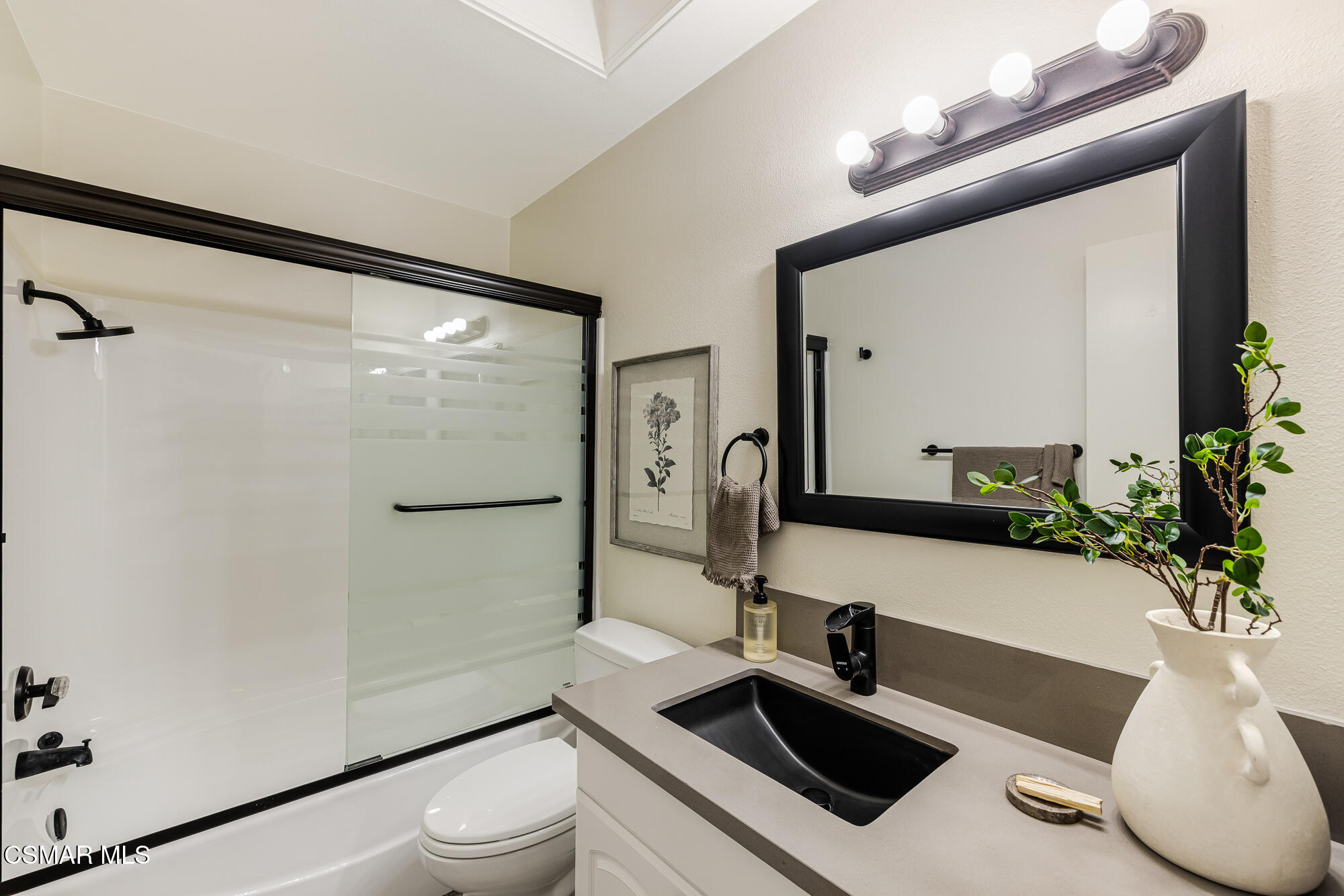 1137 Bright Glen Circle