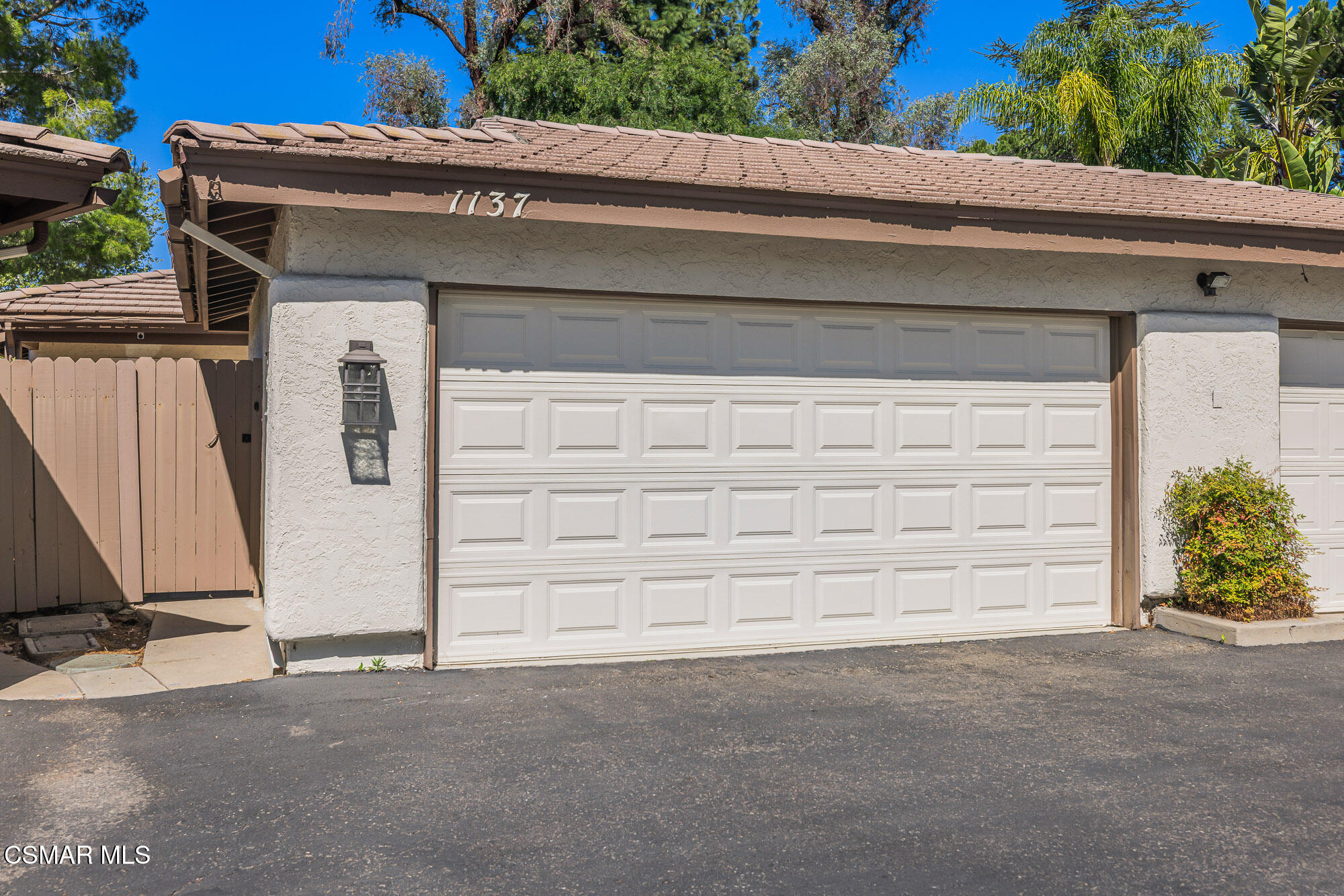 1137 Bright Glen Circle