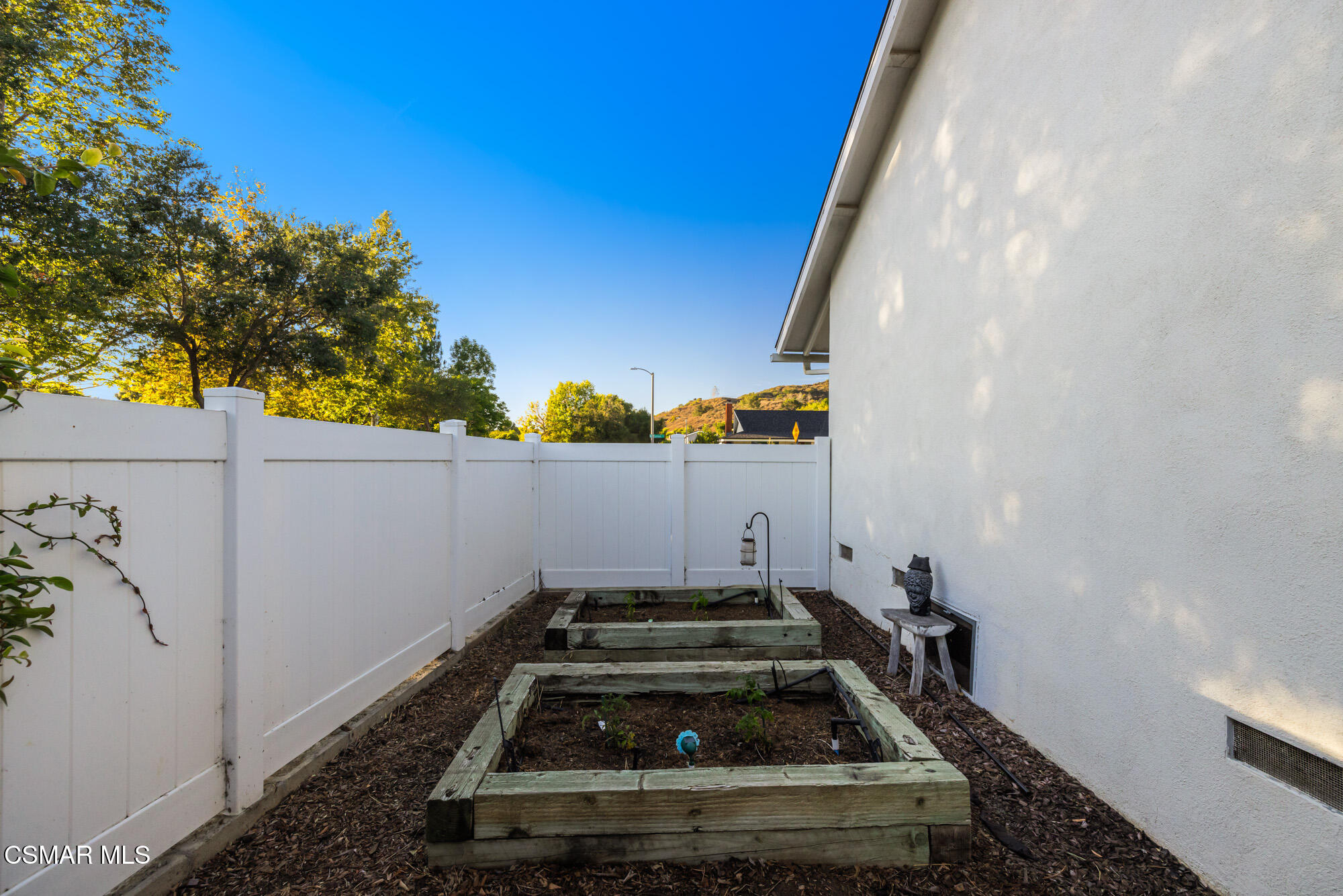 3792 Danmont Court