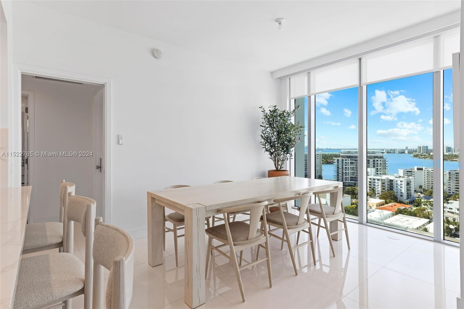 6899 Collins Ave Unit: 1810