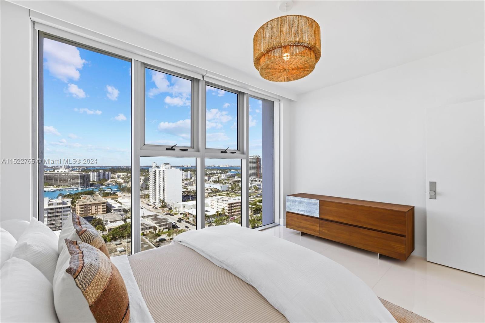 6899 Collins Ave Unit: 1810