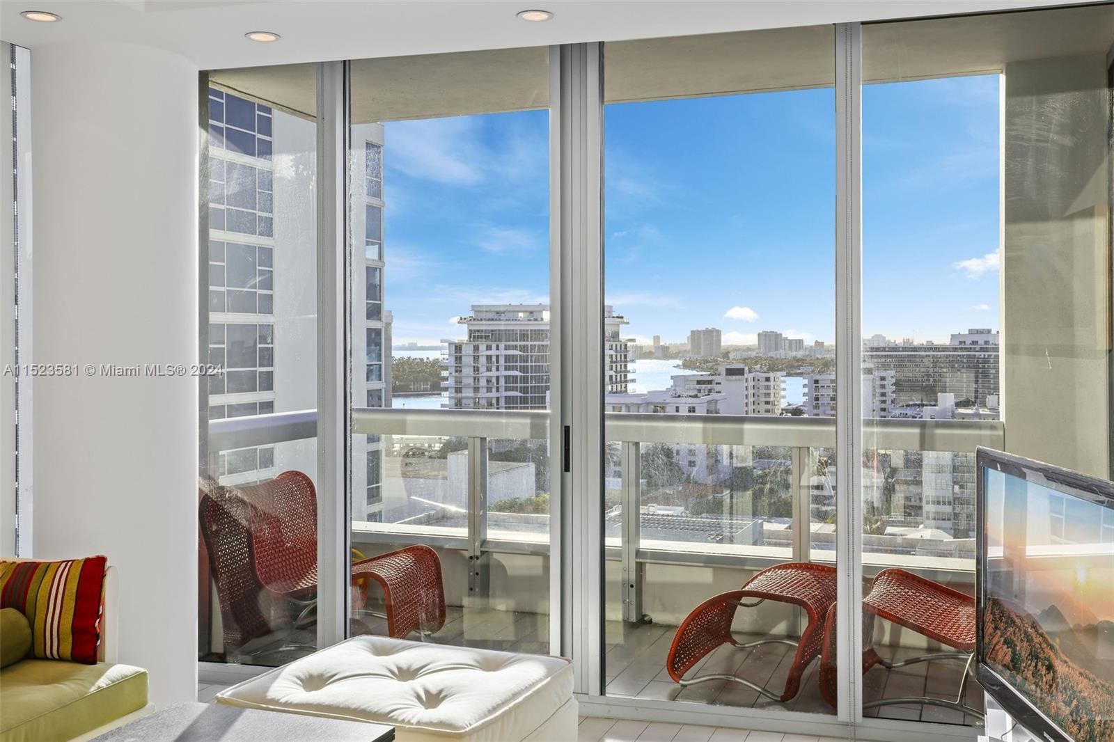 6899 Collins Ave Unit: 1209