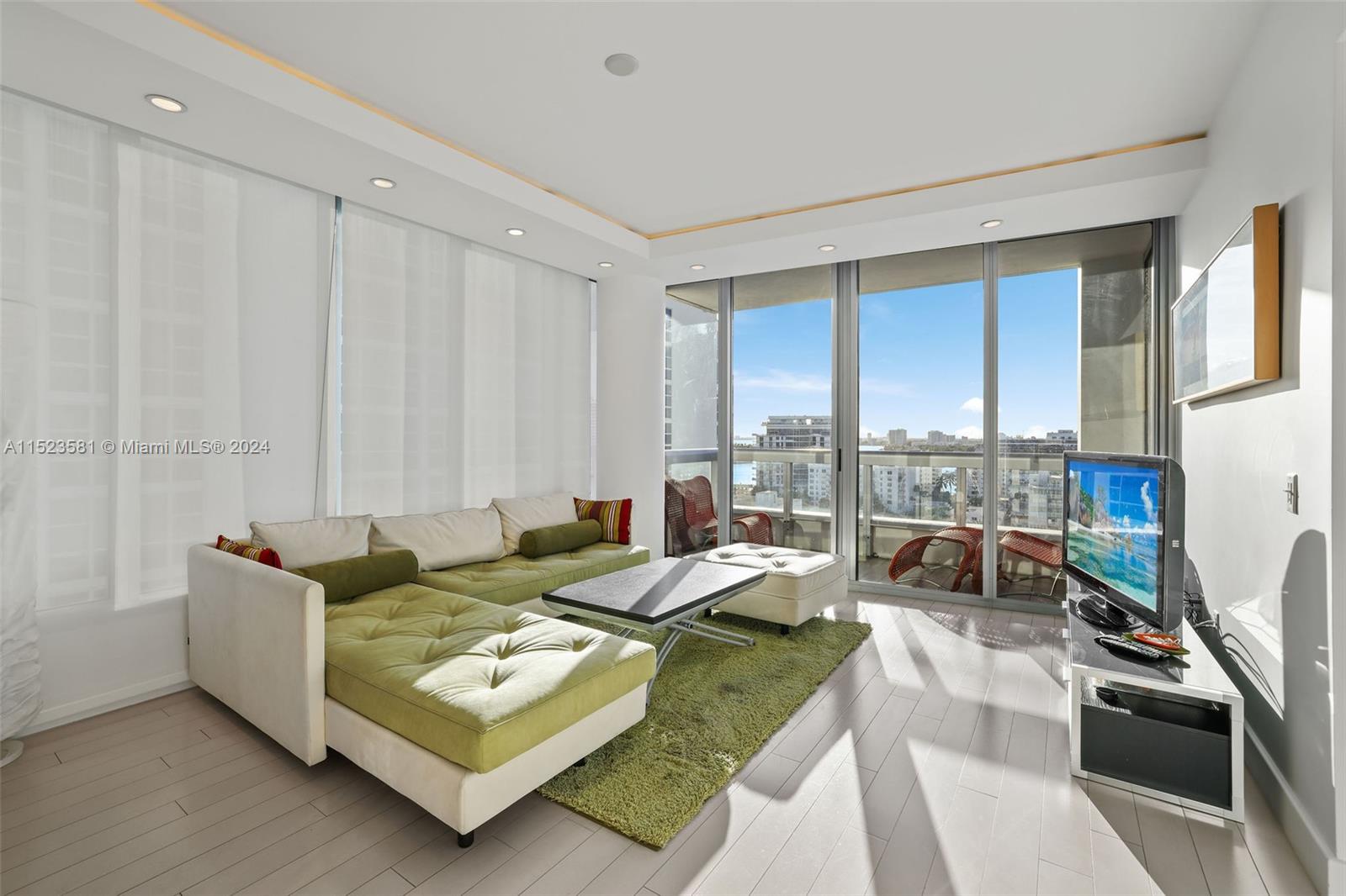 6899 Collins Ave Unit: 1209