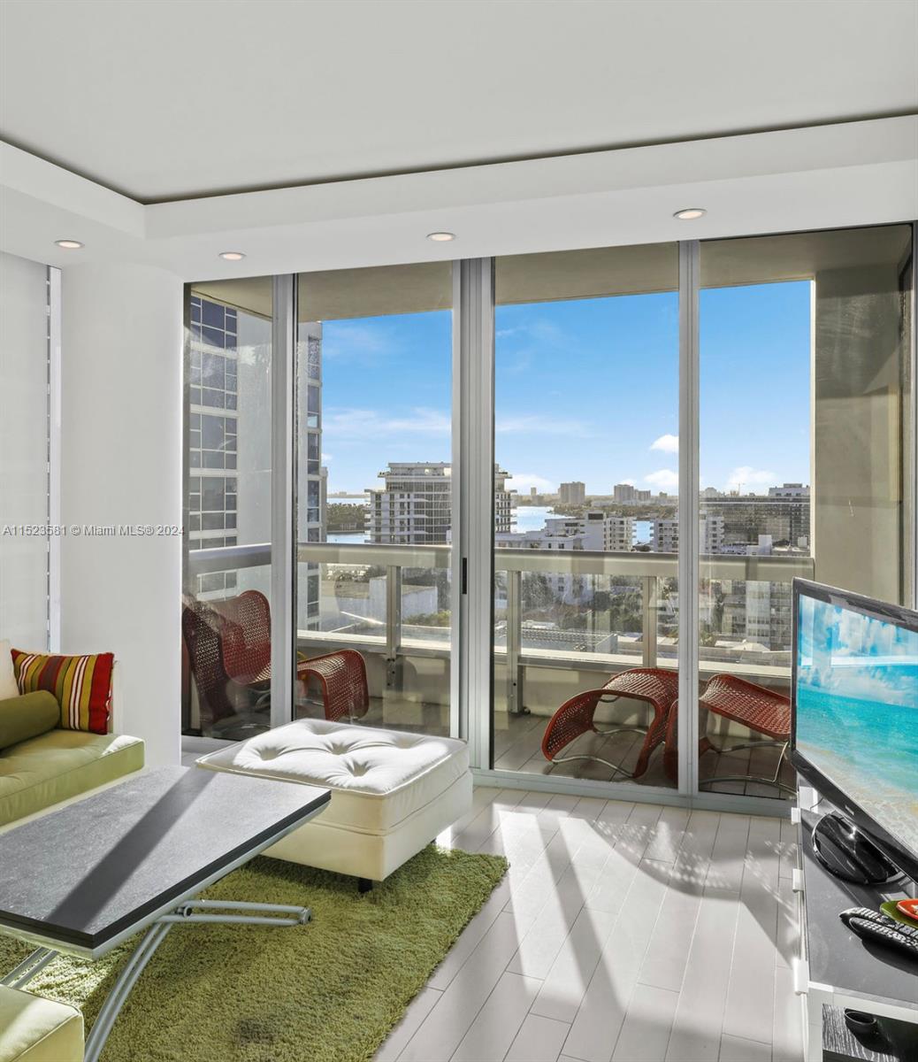 6899 Collins Ave Unit: 1209