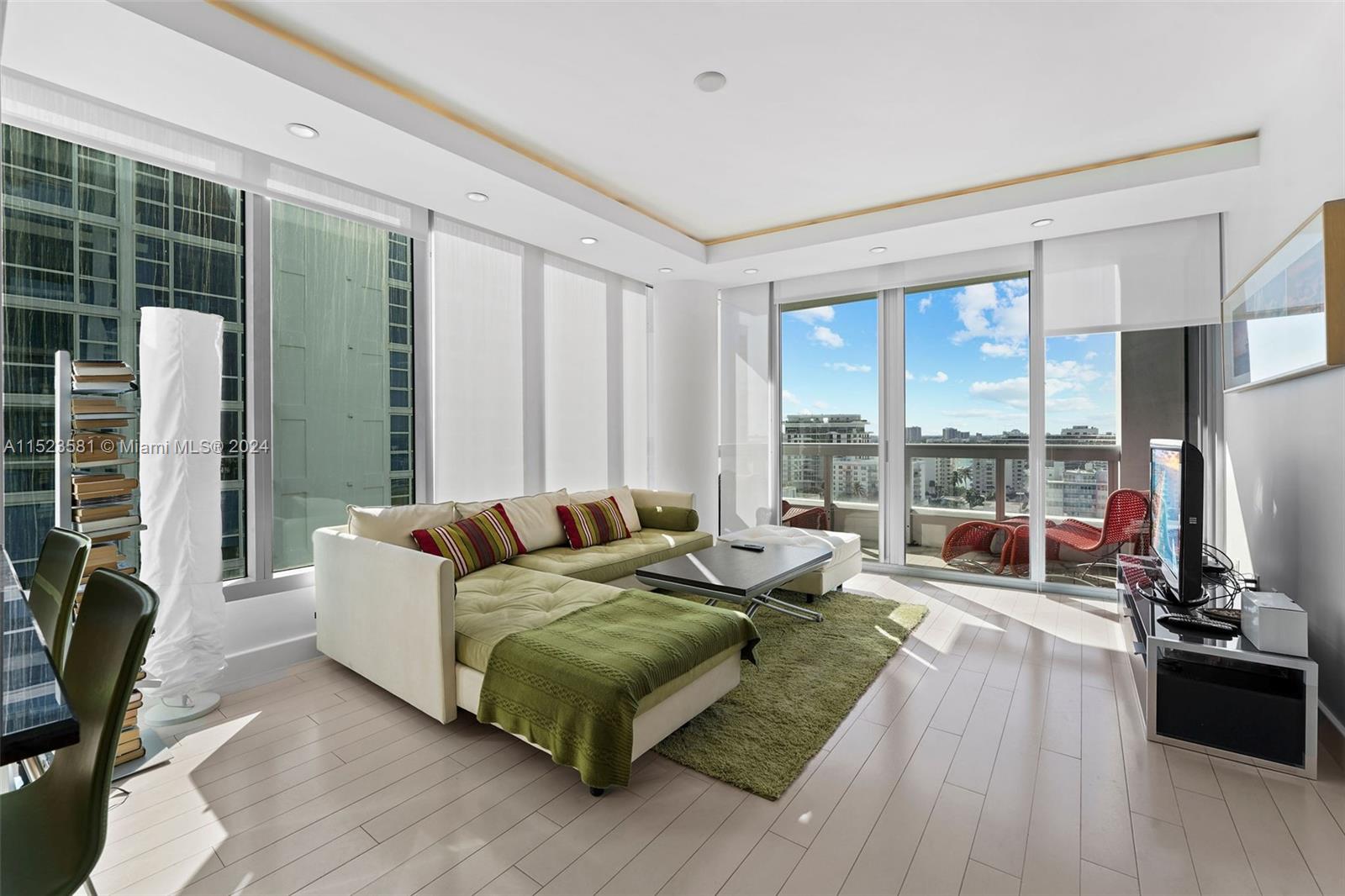 6899 Collins Ave Unit: 1209