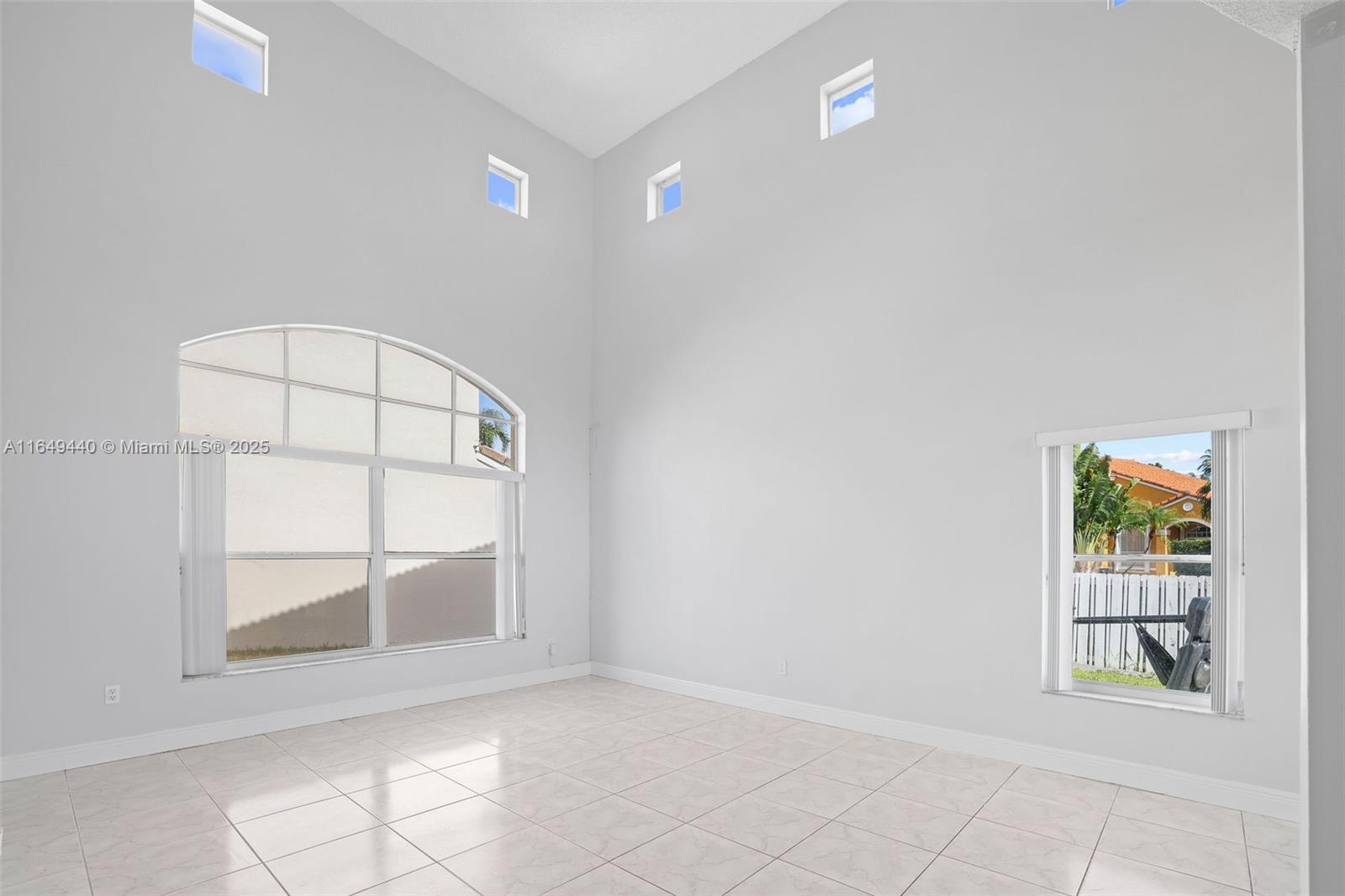 18800 NW 11th St