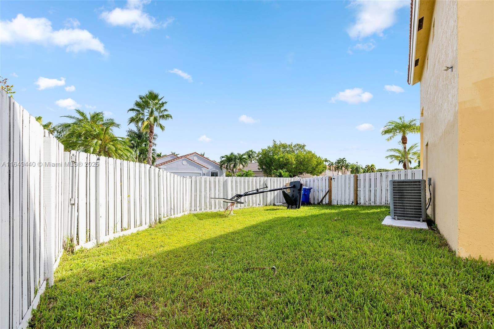18800 NW 11th St