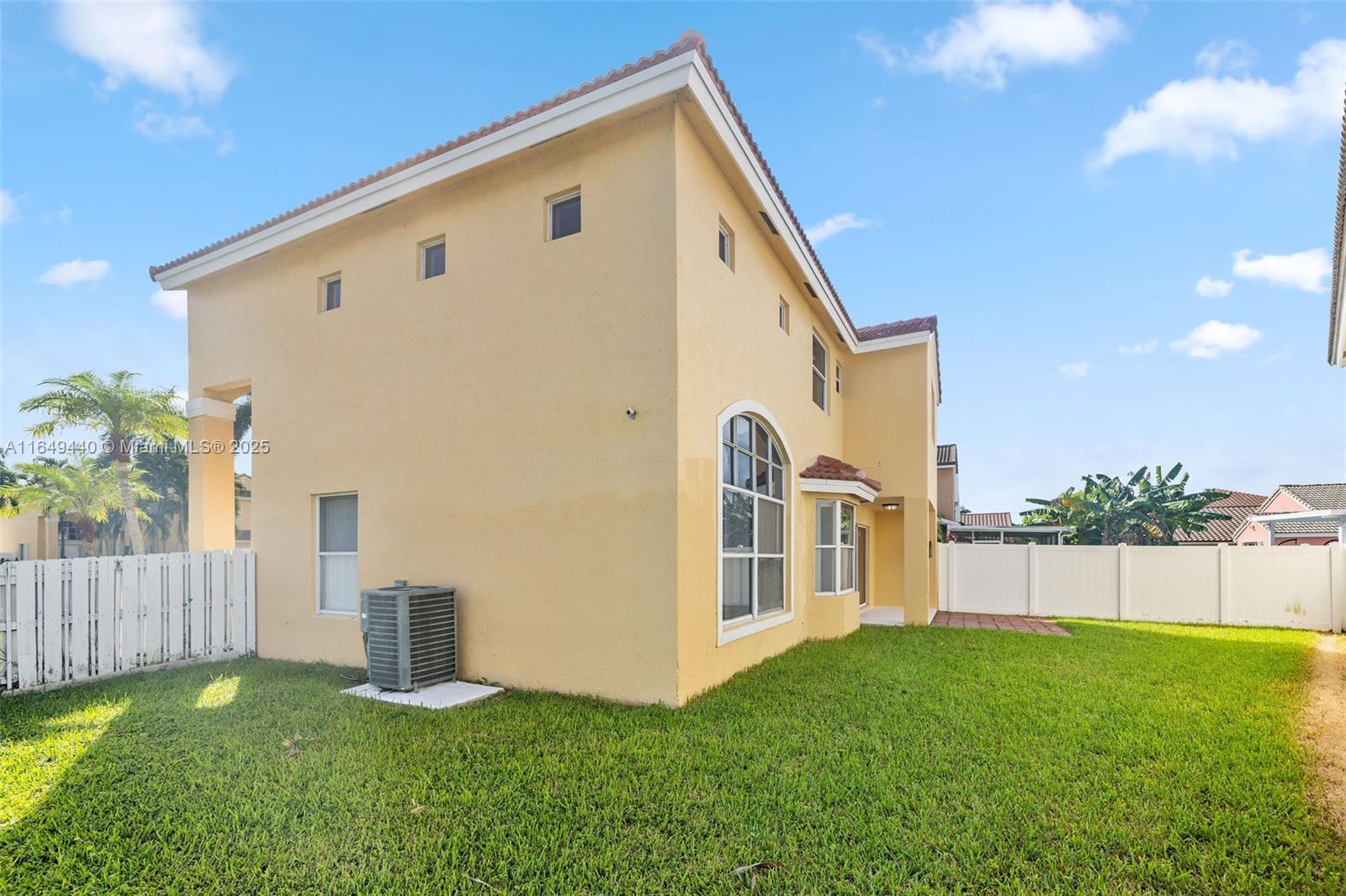 18800 NW 11th St