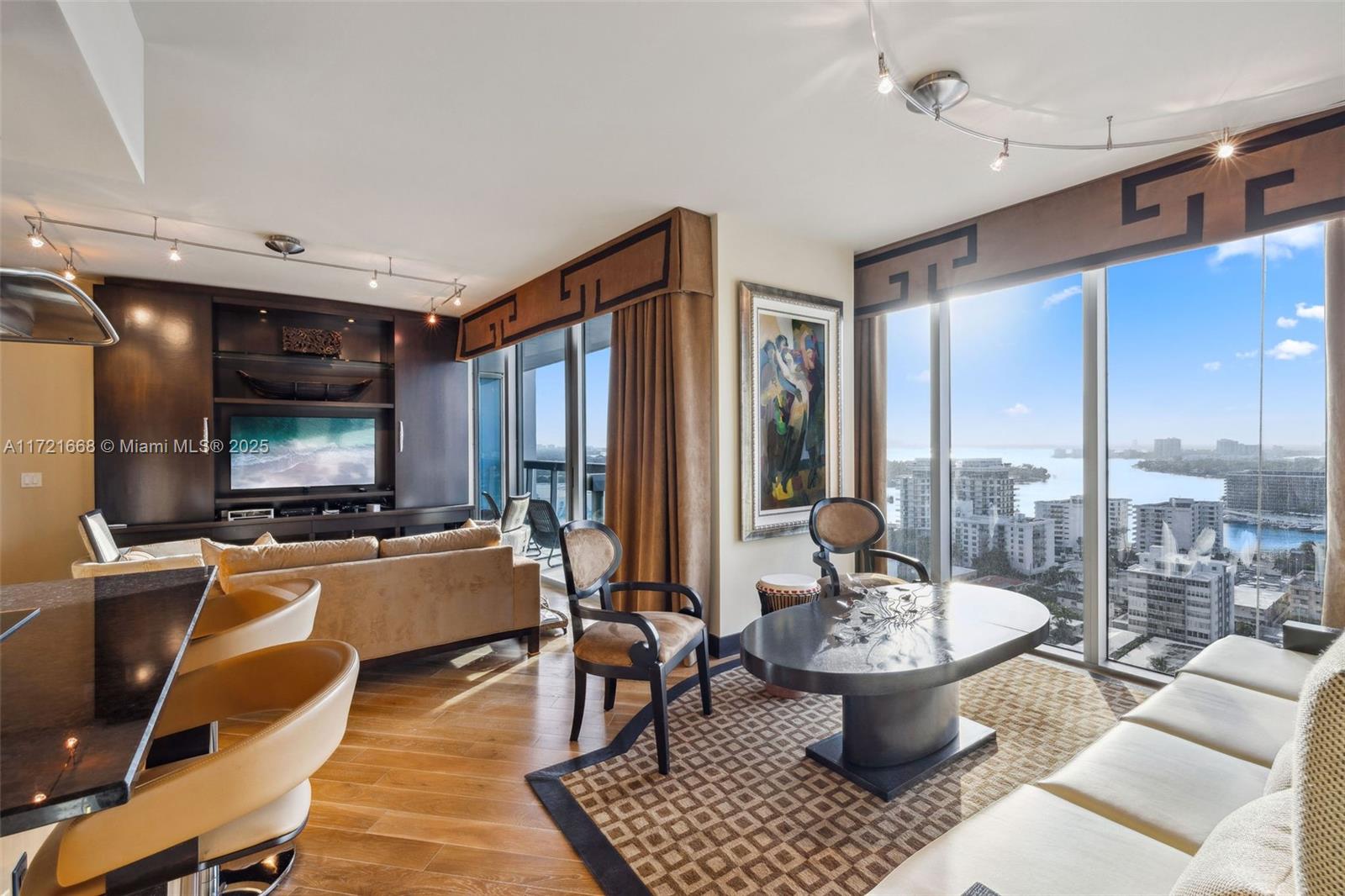 6899 Collins Ave # 2003
