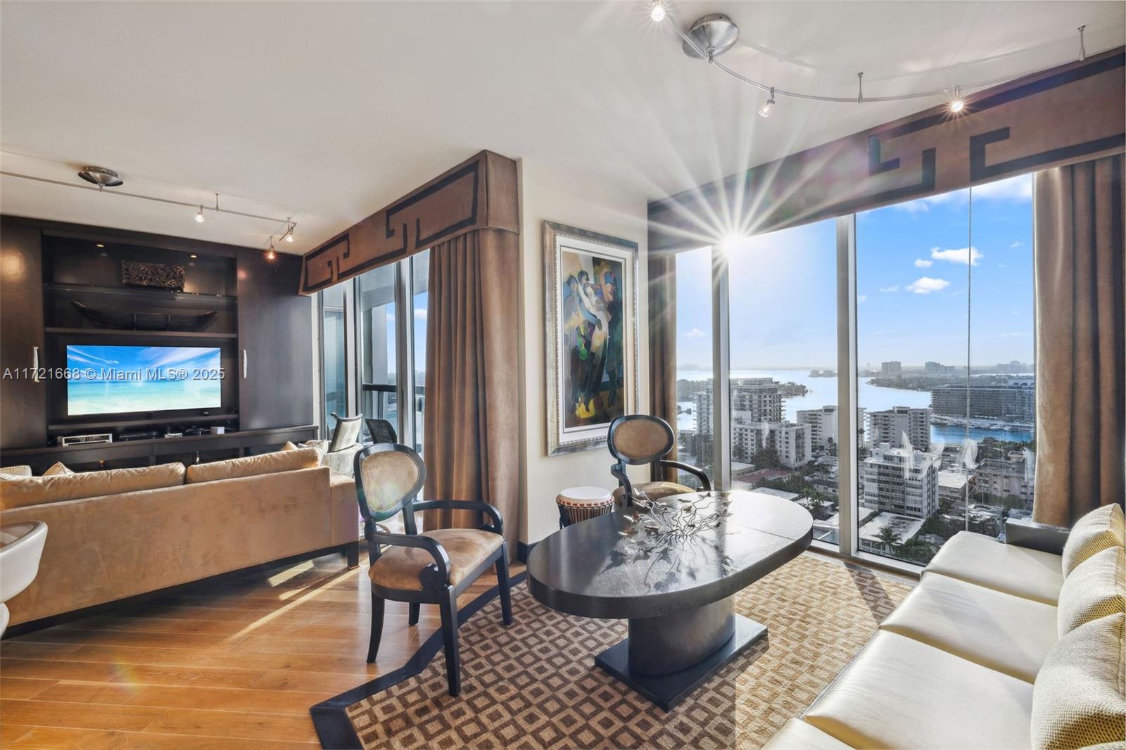 6899 Collins Ave # 2003