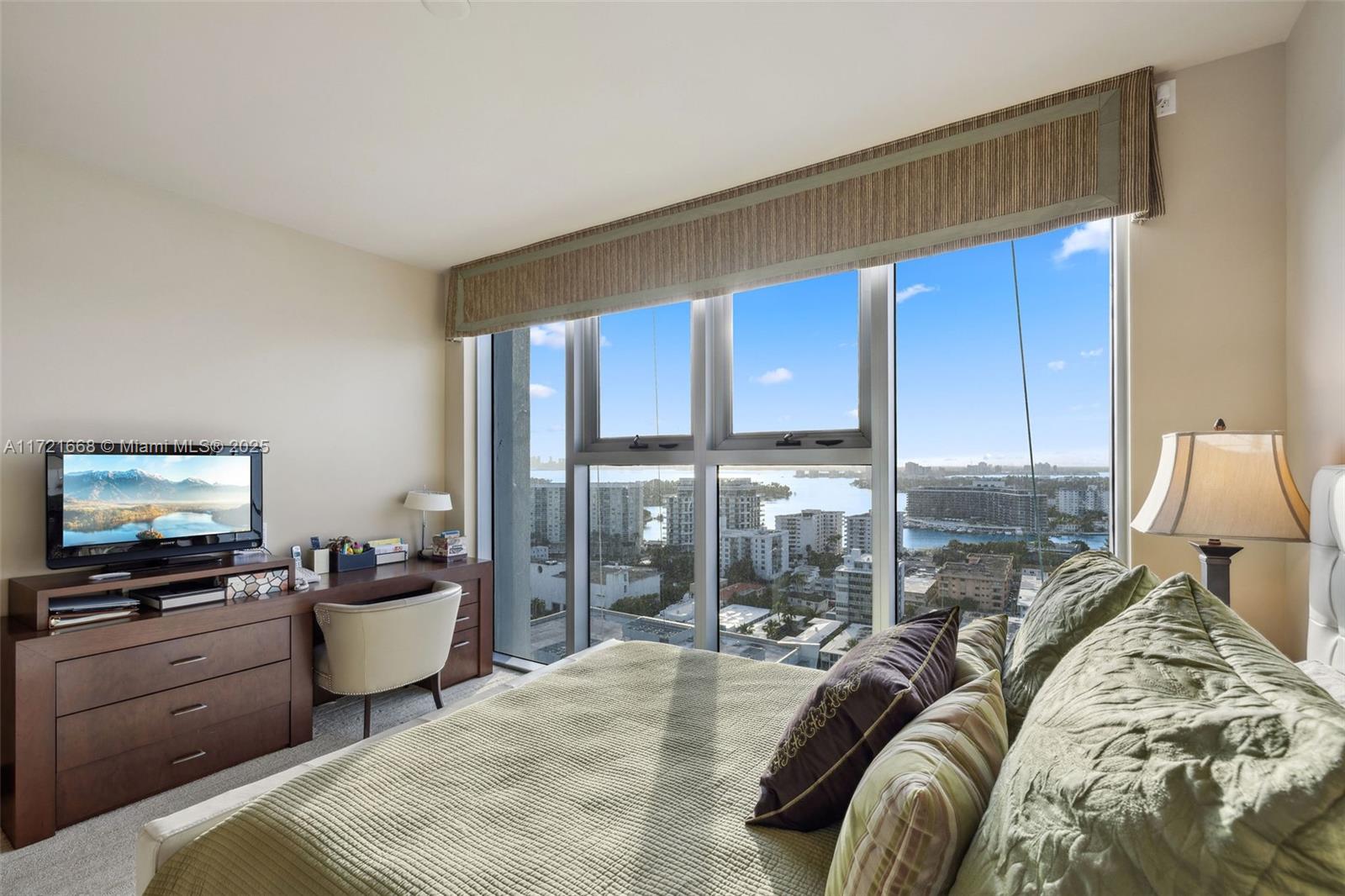 6899 Collins Ave # 2003