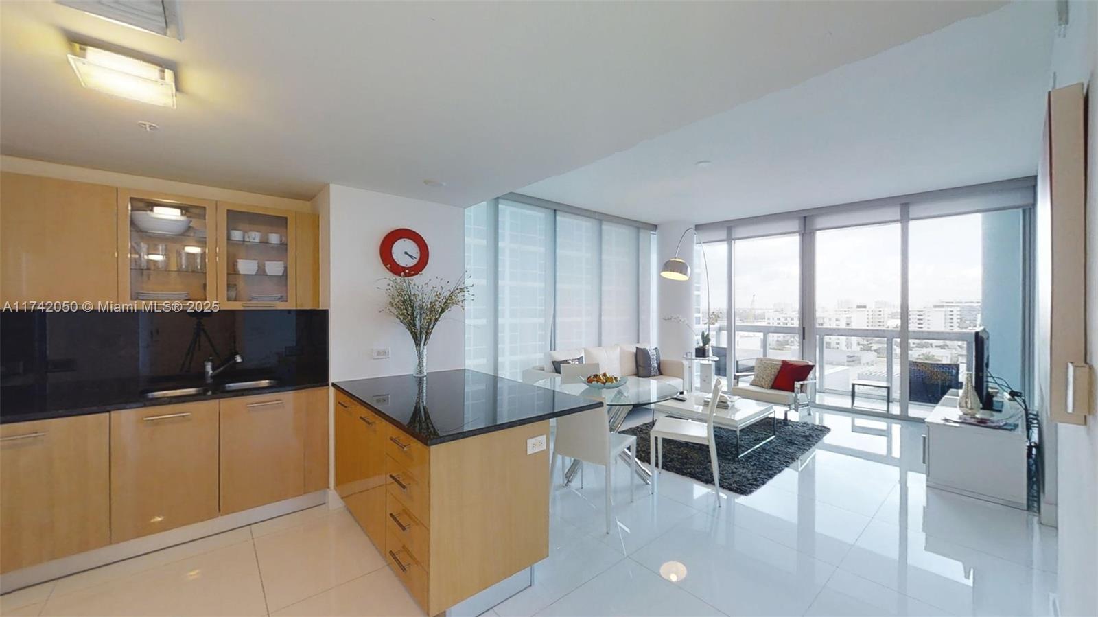 6899 Collins Ave # 909