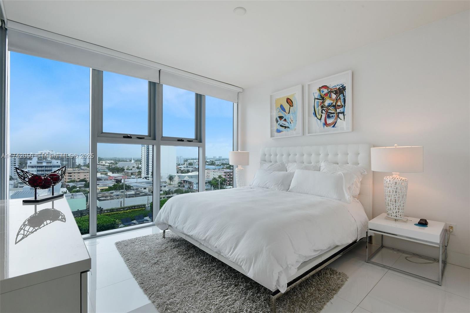 6899 Collins Ave # 909