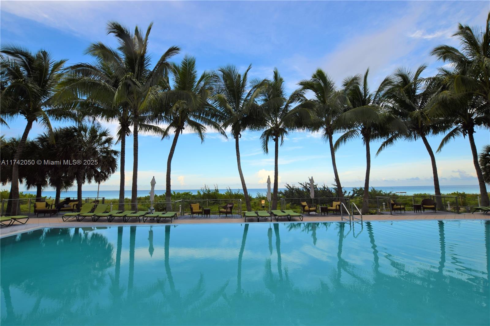 6899 Collins Ave # 909