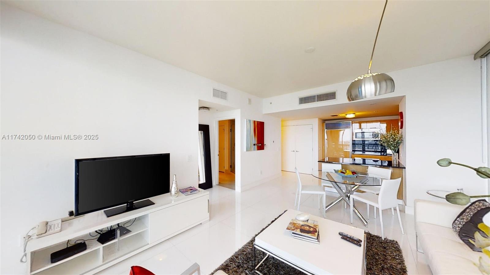 6899 Collins Ave # 909