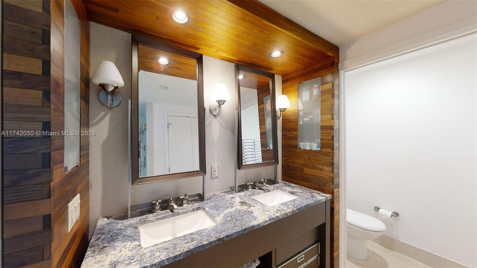 6899 Collins Ave # 909