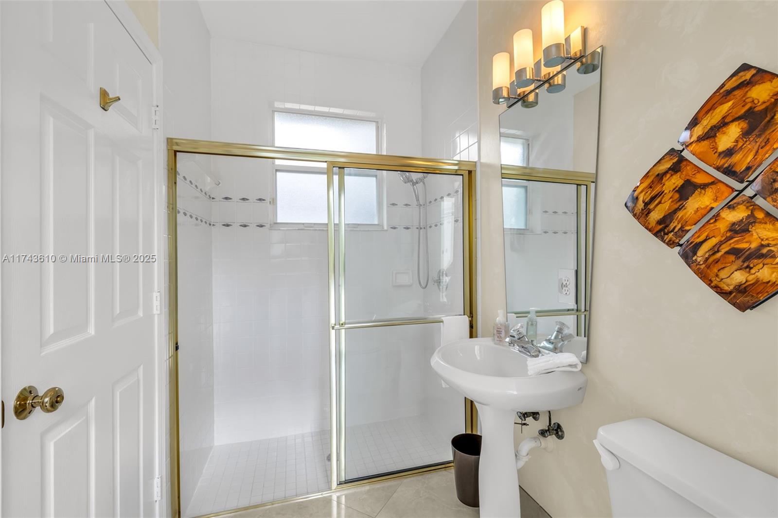 3114 Lakewood Cir