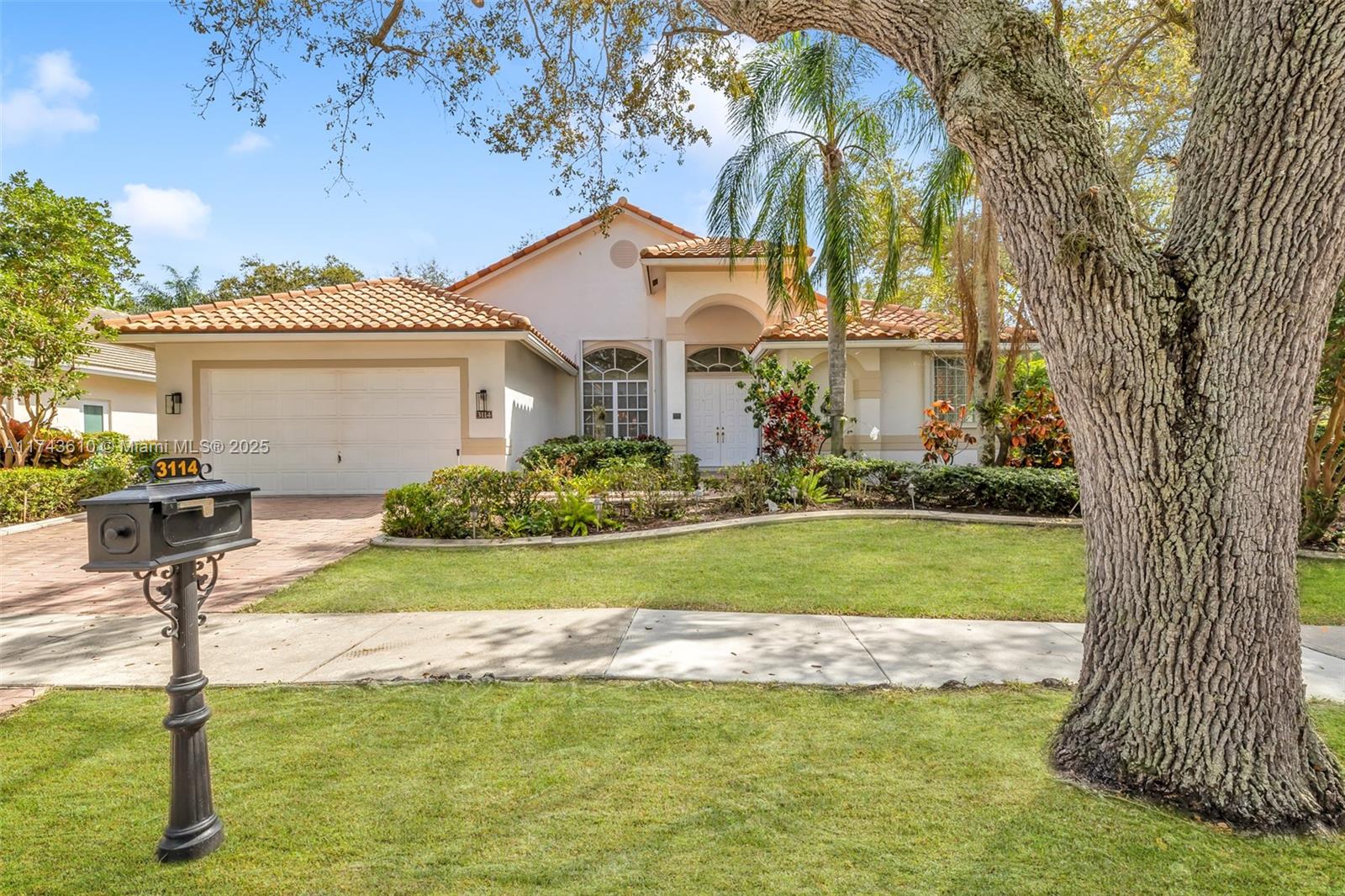 3114 Lakewood Cir