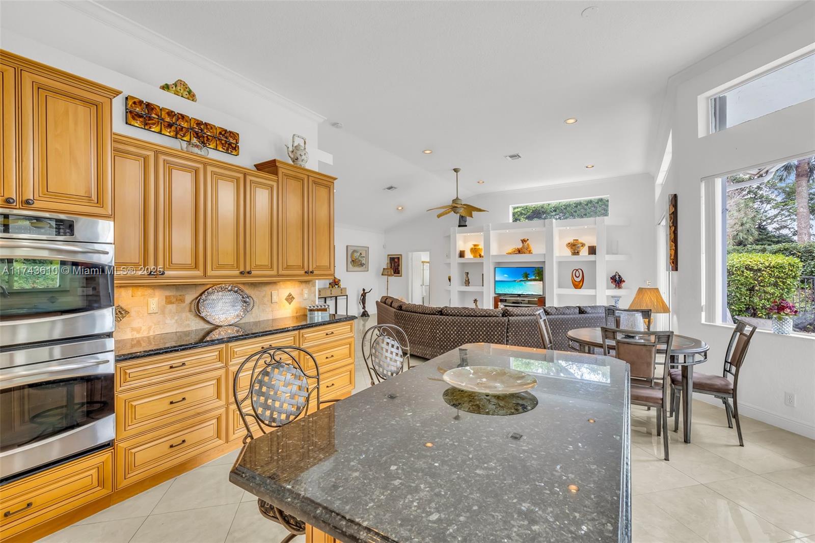 3114 Lakewood Cir