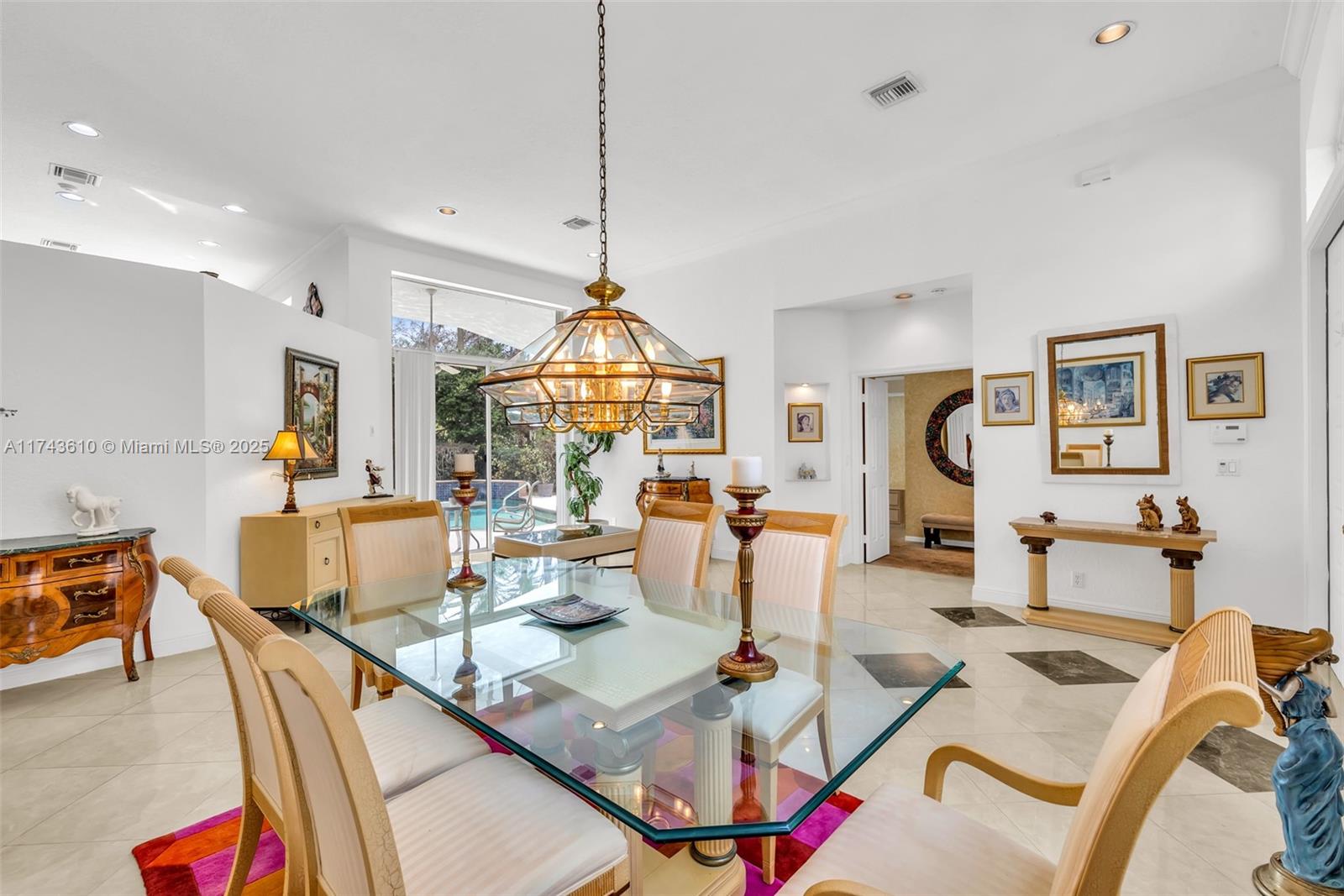 3114 Lakewood Cir