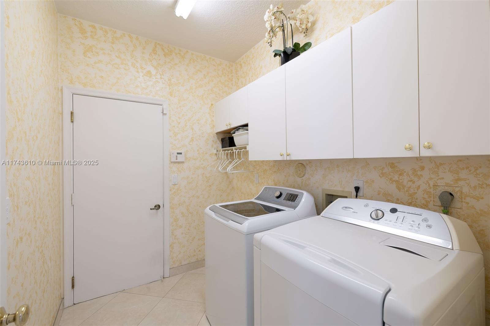 3114 Lakewood Cir