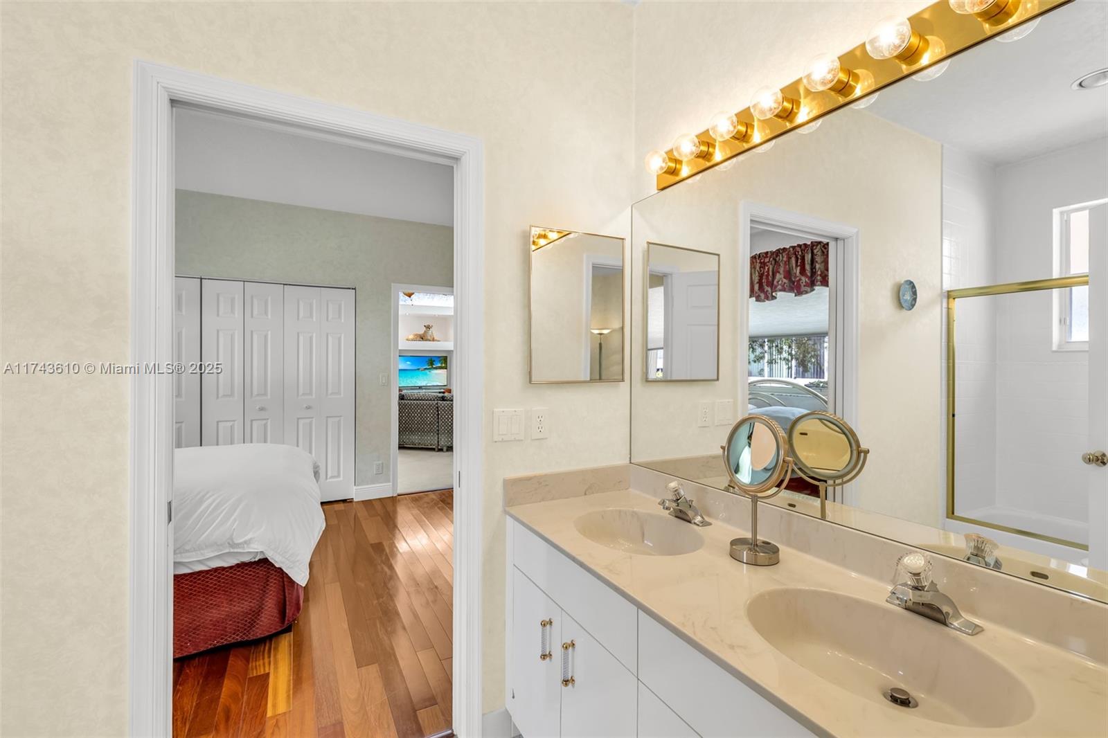 3114 Lakewood Cir