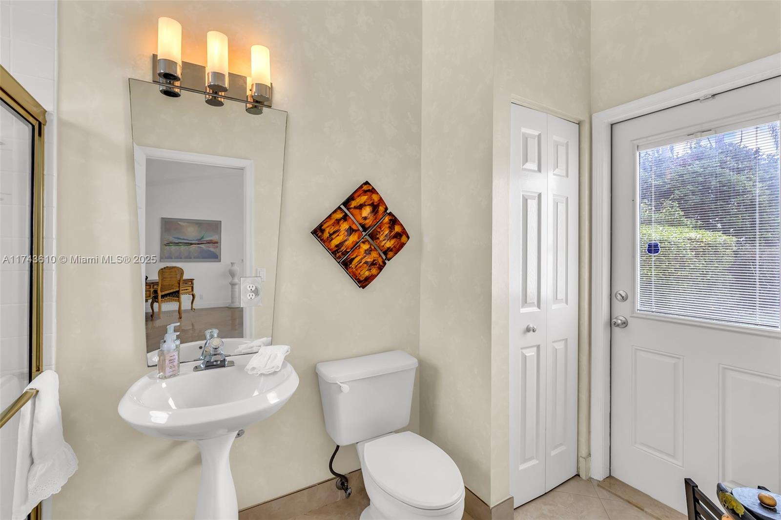 3114 Lakewood Cir