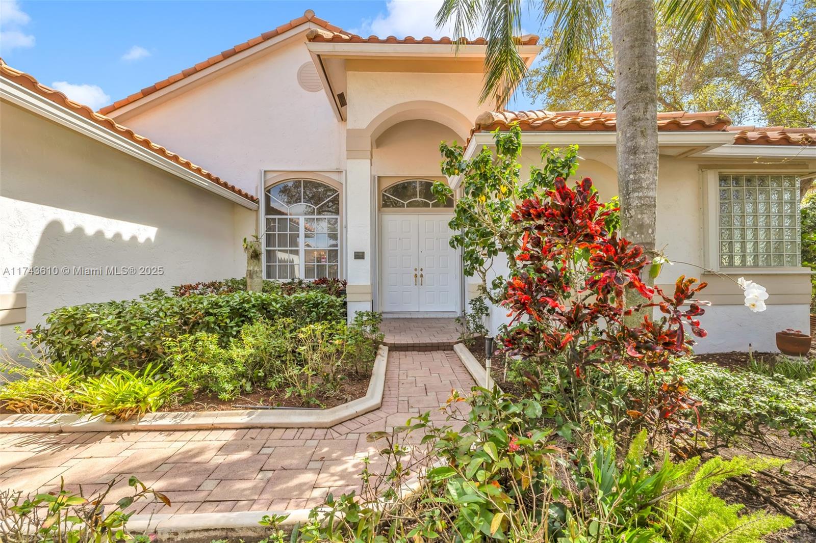 3114 Lakewood Cir
