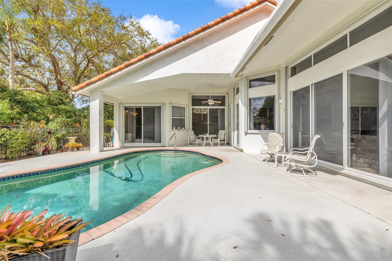3114 Lakewood Cir