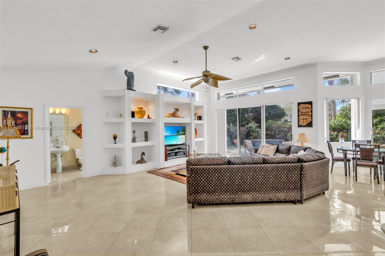 3114 Lakewood Cir
