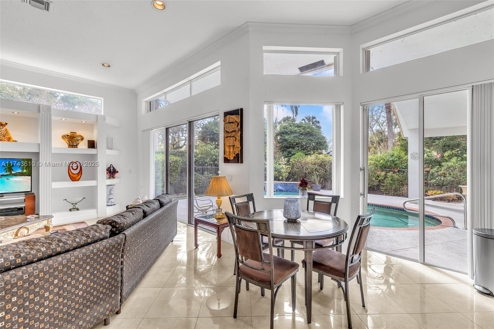 3114 Lakewood Cir