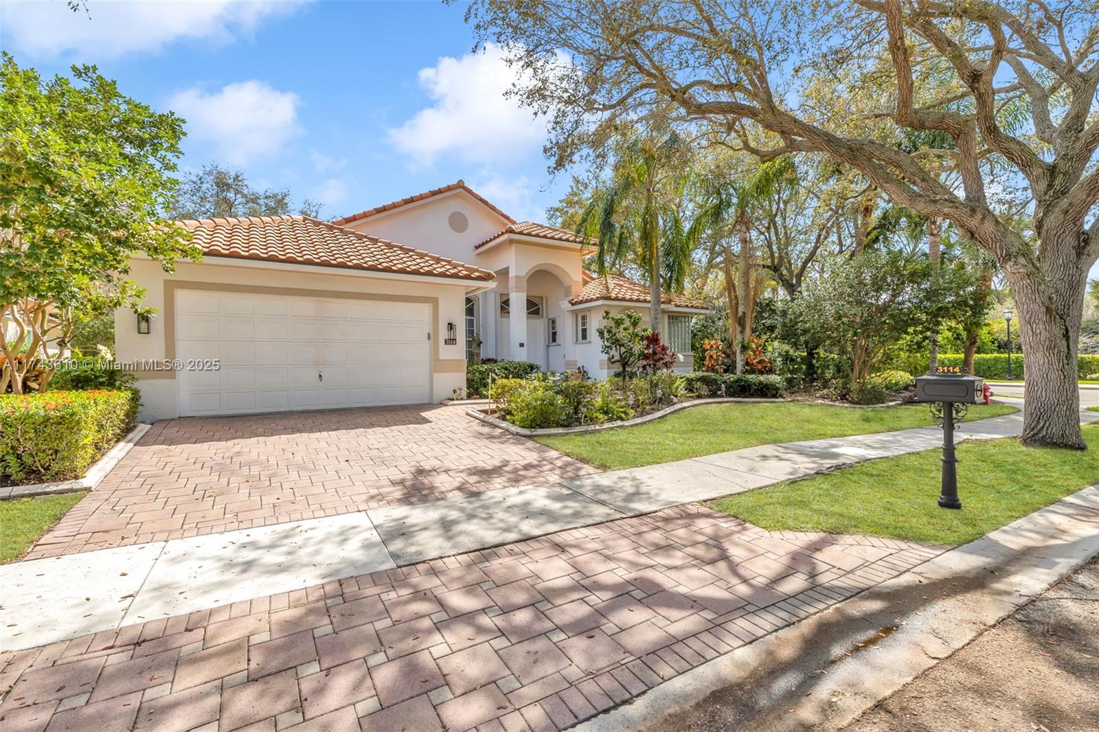 3114 Lakewood Cir