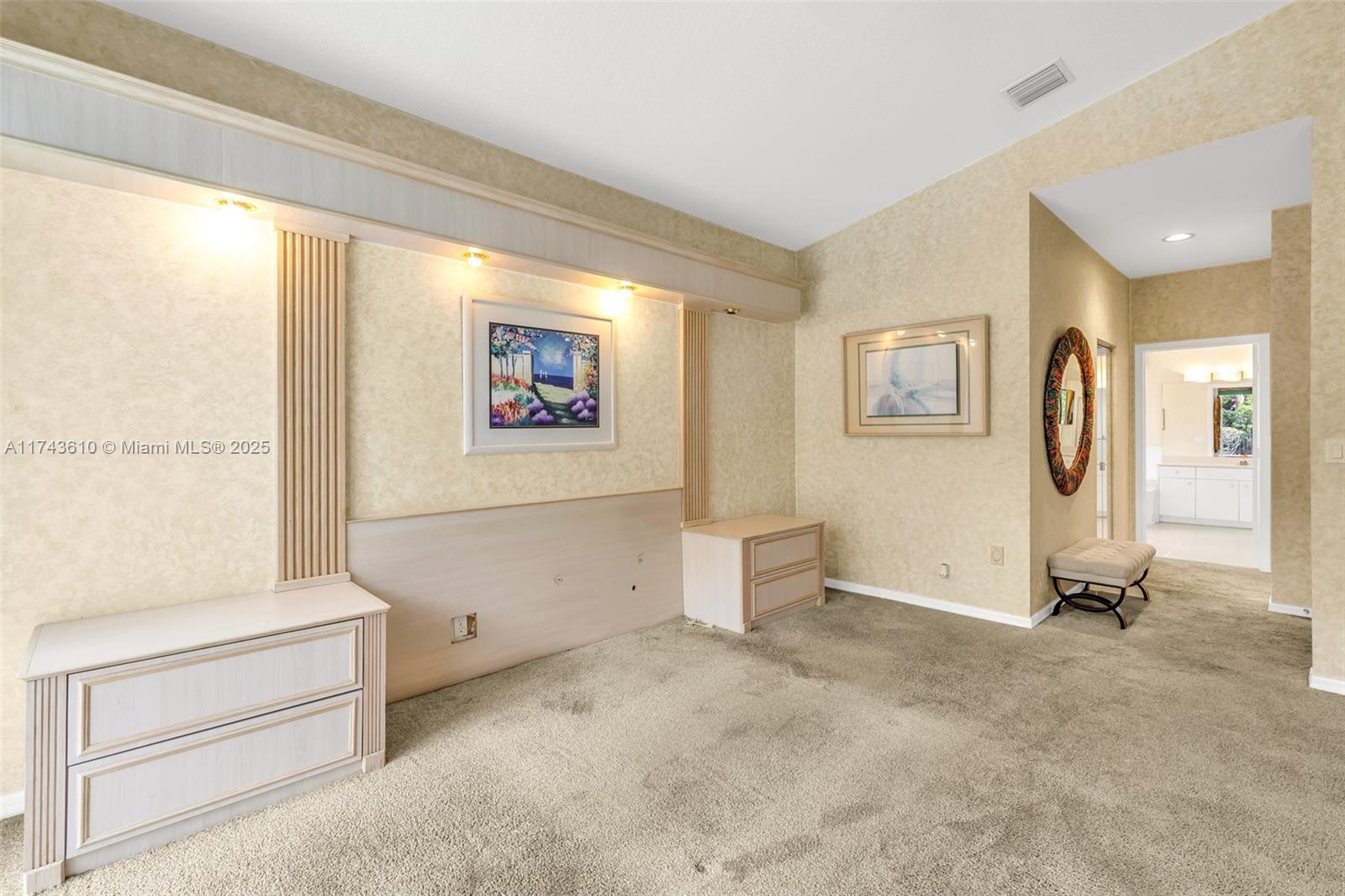 3114 Lakewood Cir