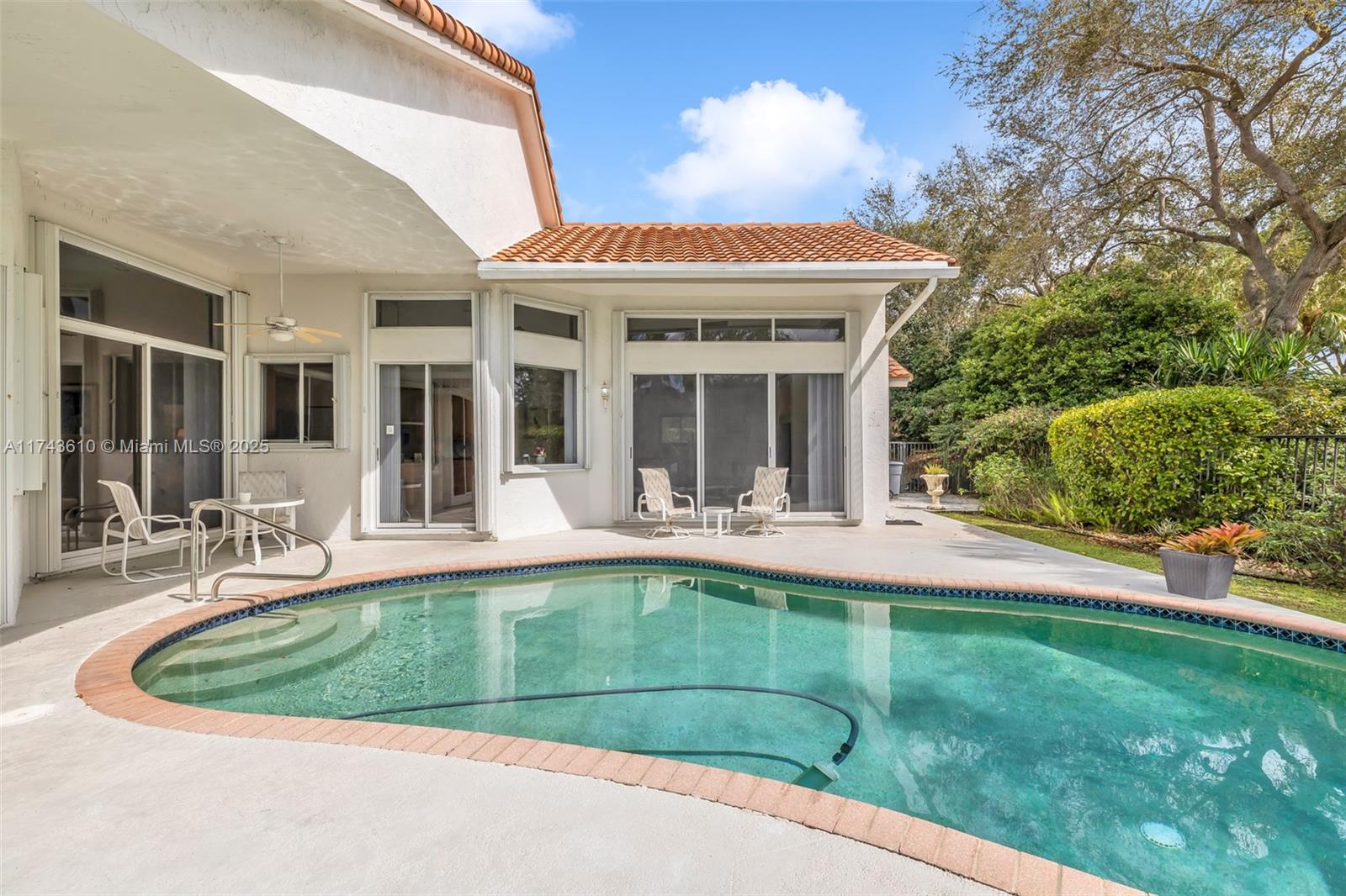 3114 Lakewood Cir