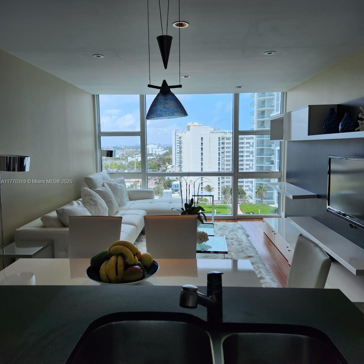 6801 Collins Ave Unit: 1214(door1203)