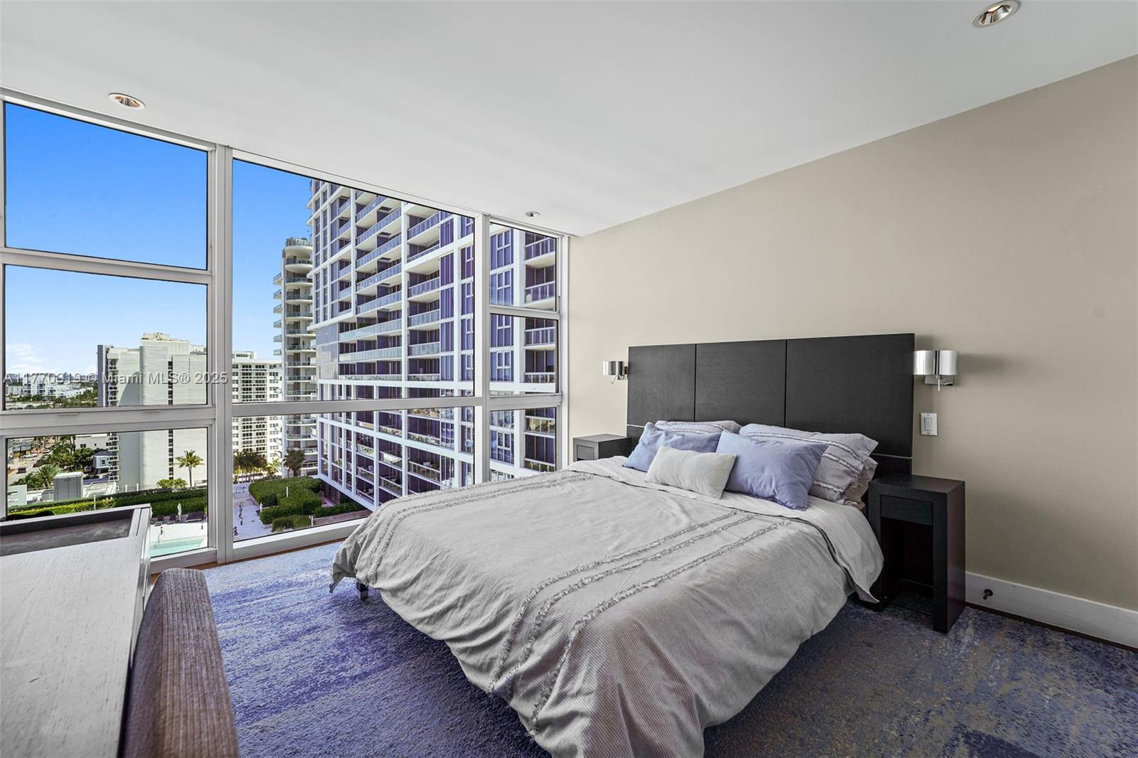 6801 Collins Ave Unit: 1214(door1203)